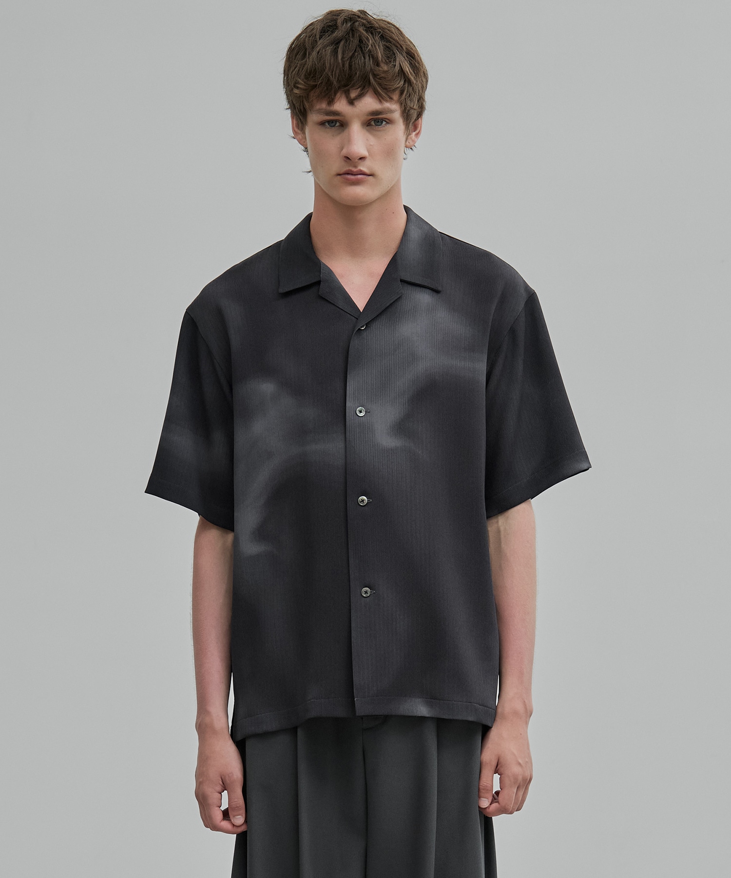 〈新発売〉COLD DRY GRADATION PLEATS オープンカラーシャツ