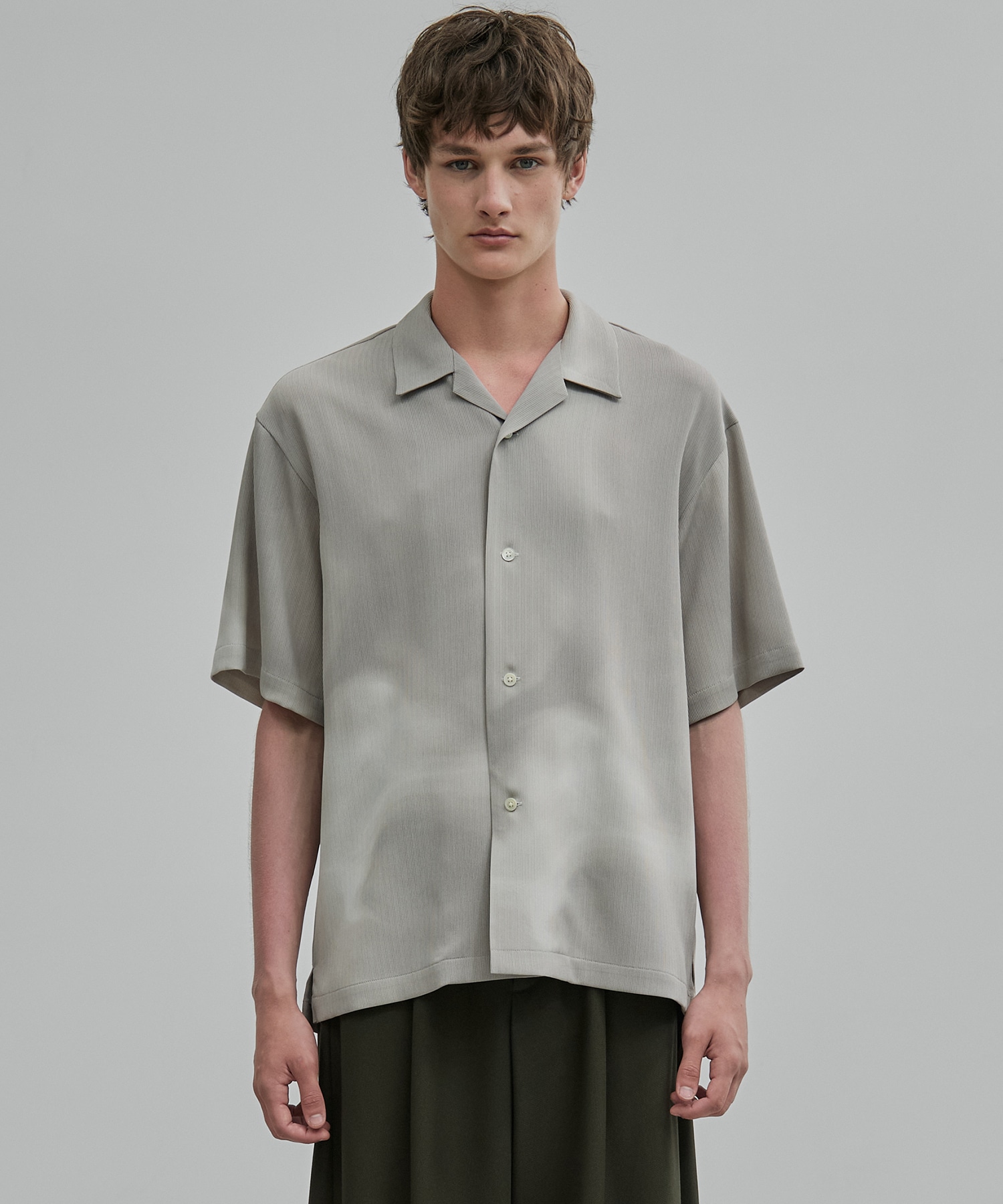 〈新発売〉COLD DRY GRADATION PLEATS オープンカラーシャツ