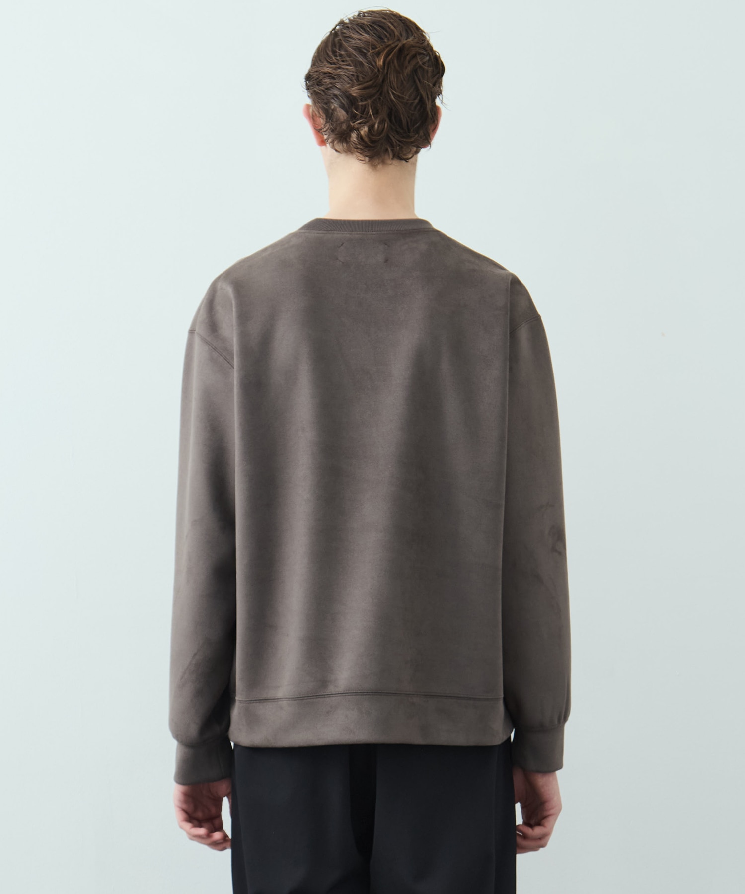 〈再入荷〉MICRO SUEDE クルーネックプルオーバー