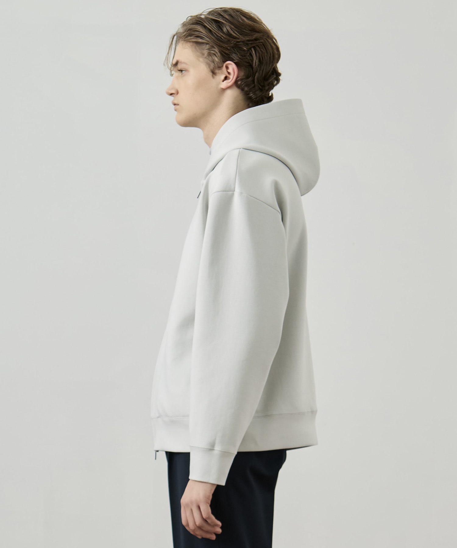 COMPACT AIR ダンボールZIPパーカー