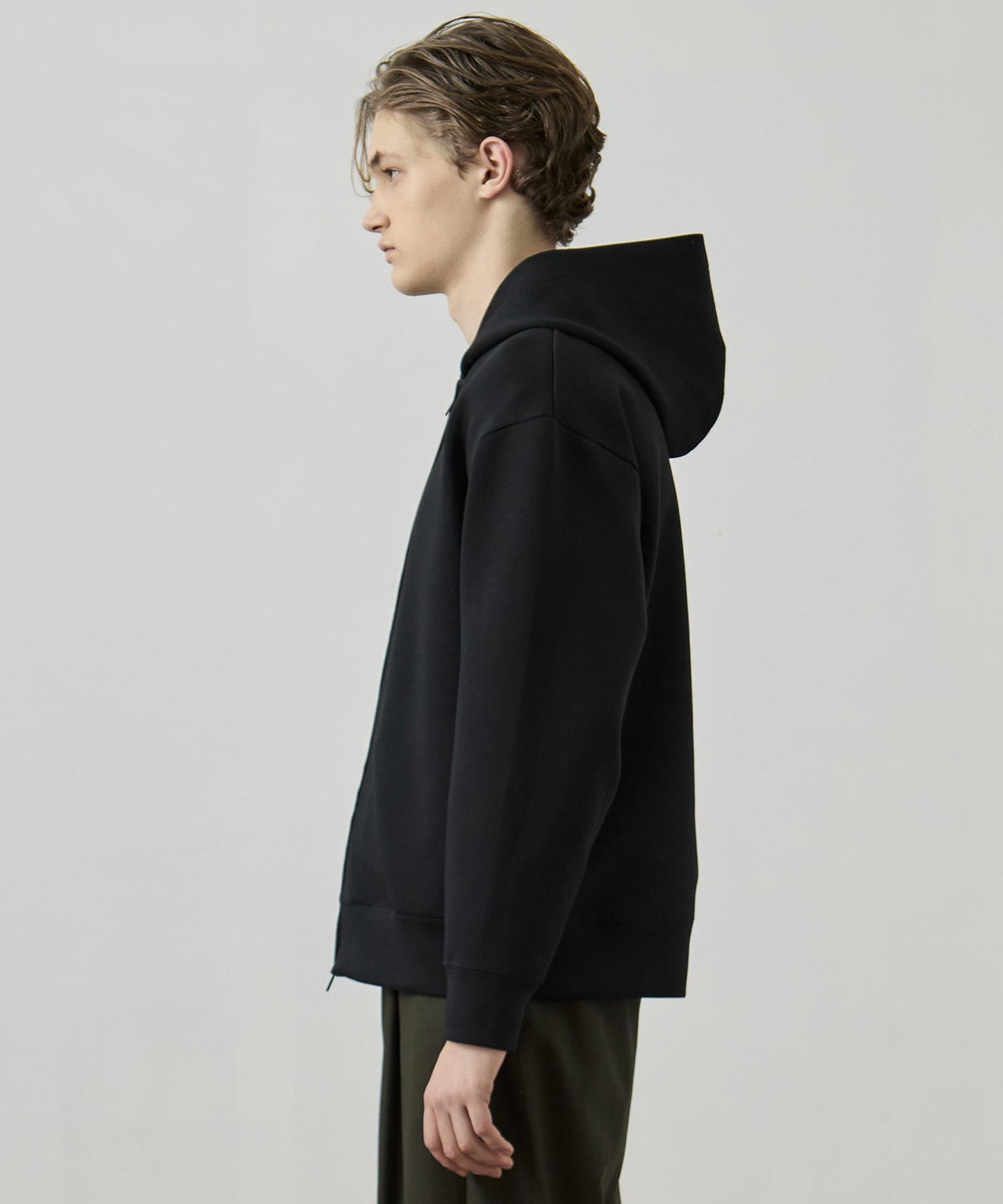 COMPACT AIR ダンボールZIPパーカー