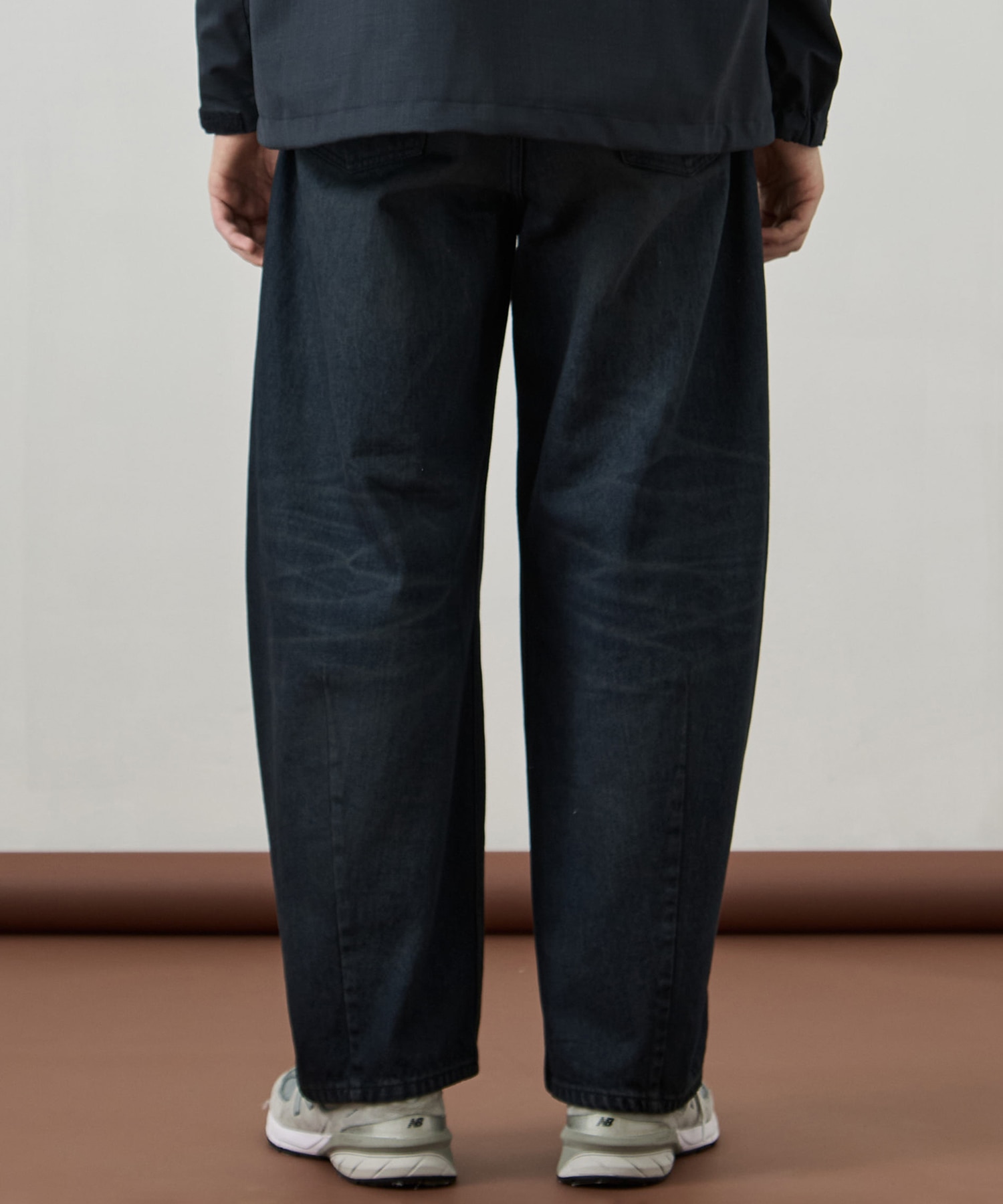 オーバーダイバレルデニムパンツ