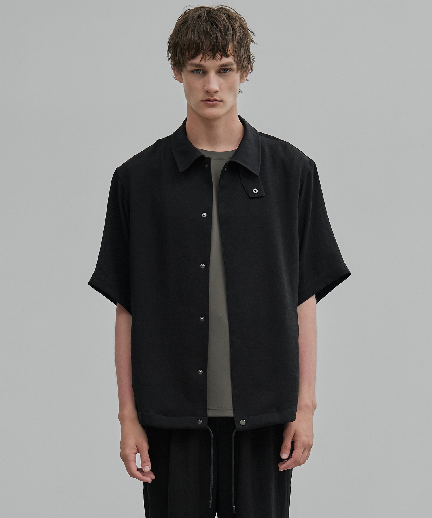 〈新発売〉MODERN SILK LINEN ショートスリーブブルゾン