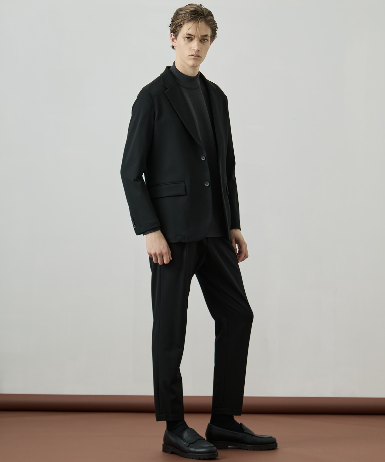 〈WEB限定〉SILVER WOOL MOCK NECK KNIT