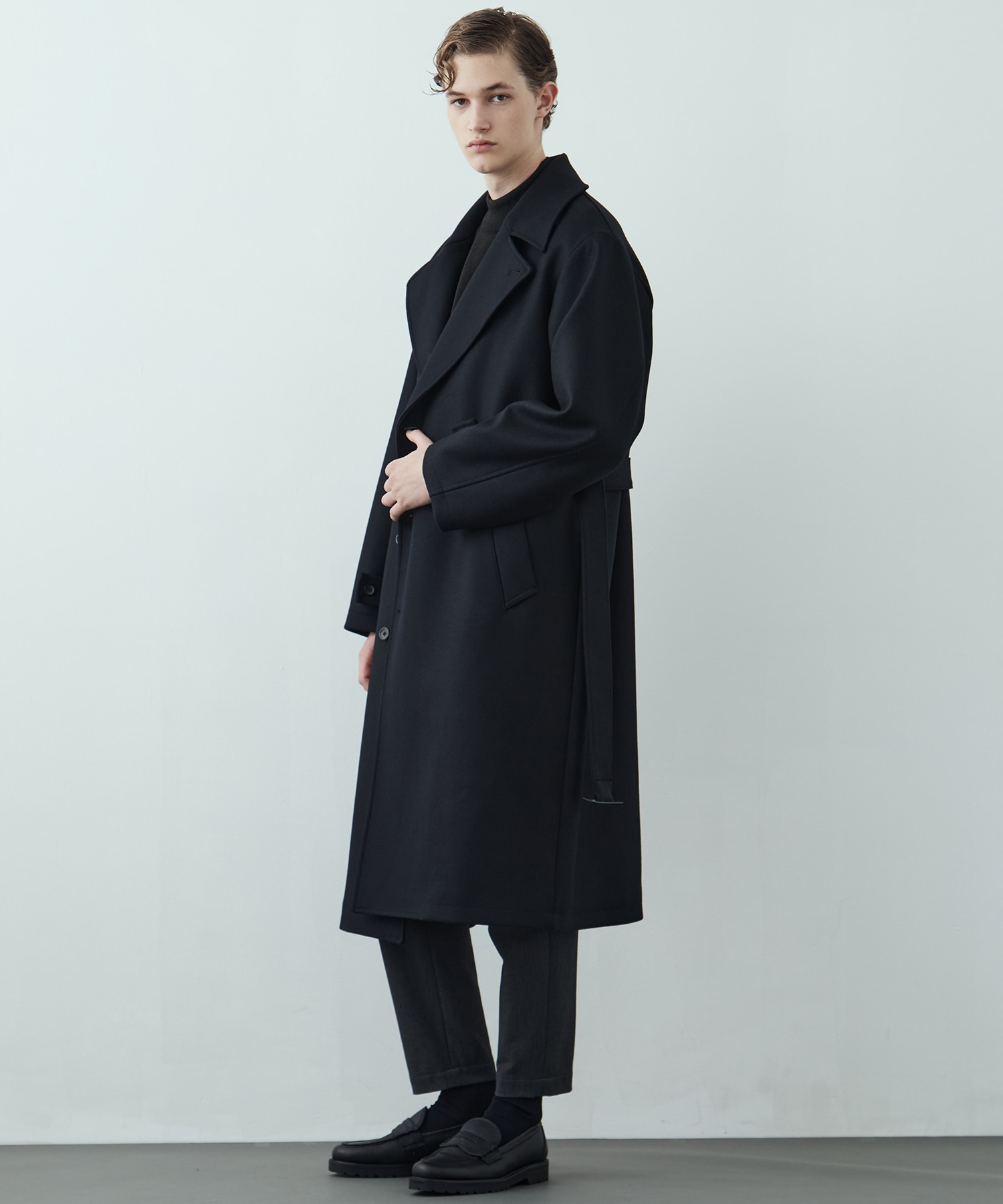 〈WEB限定〉SILVER WOOL MOCK NECK KNIT