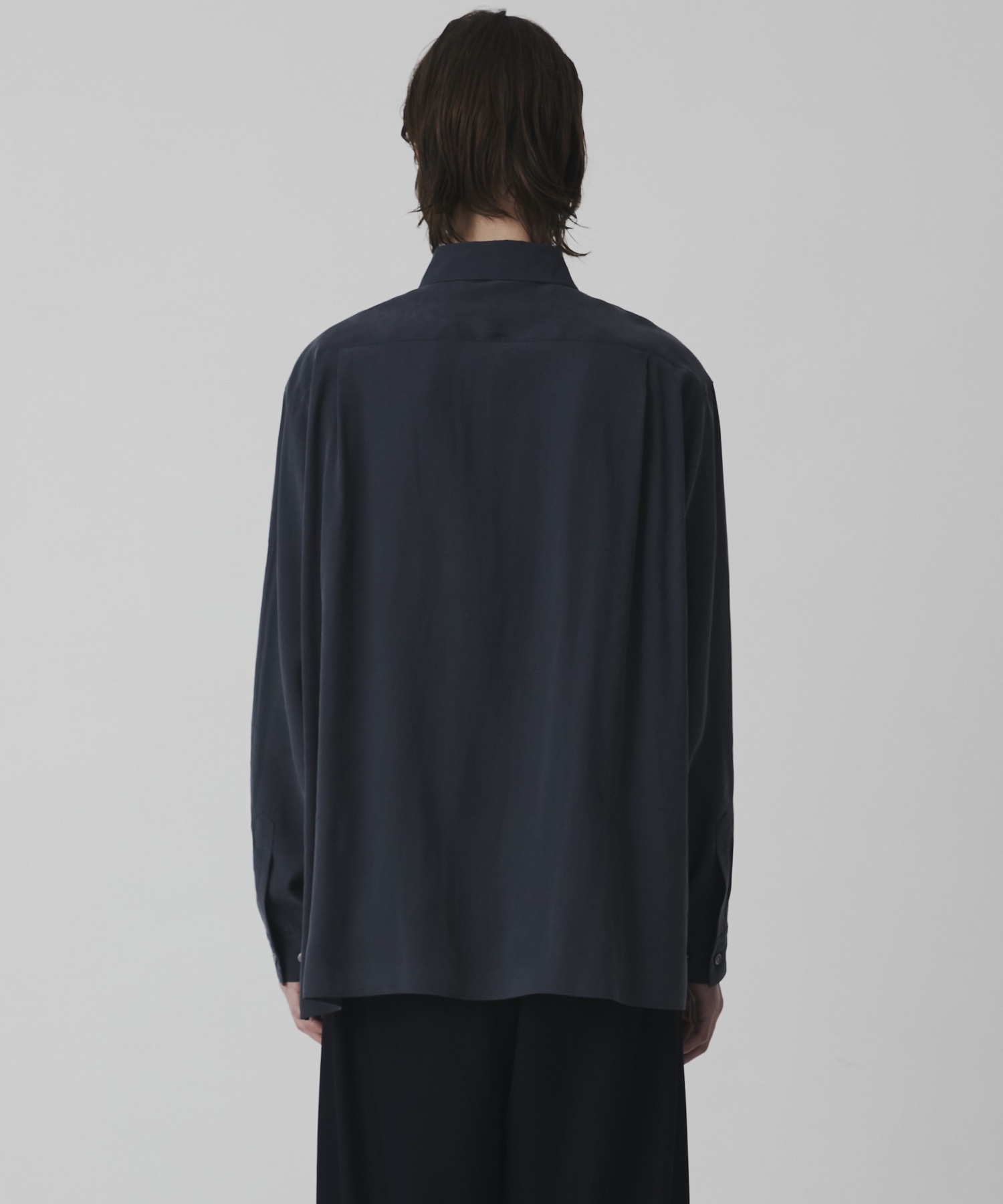 〈WEB限定〉フィブリルレーヨン リラックスシャツ