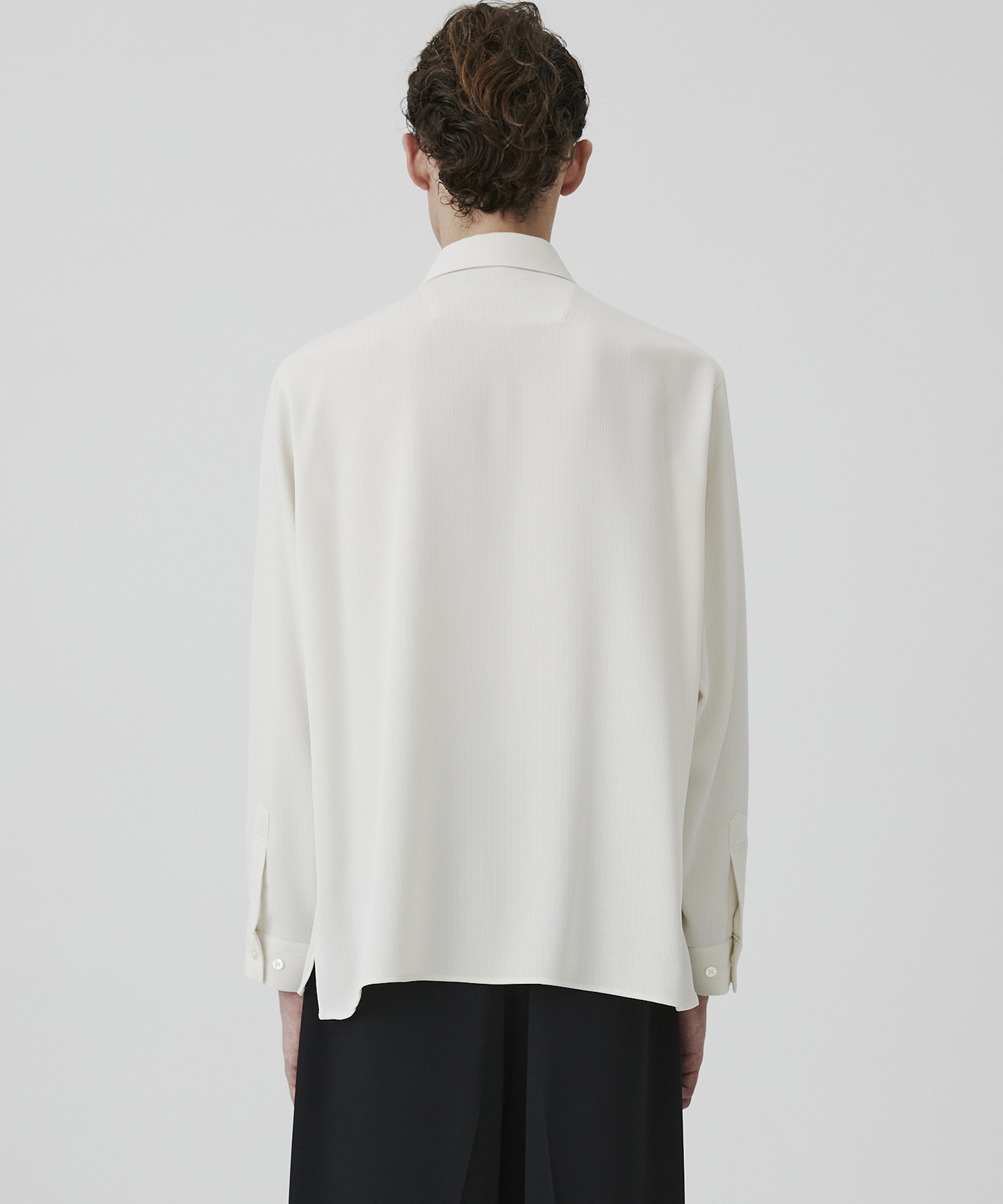 COLD DRY PLEATS レギュラーカラーシャツ