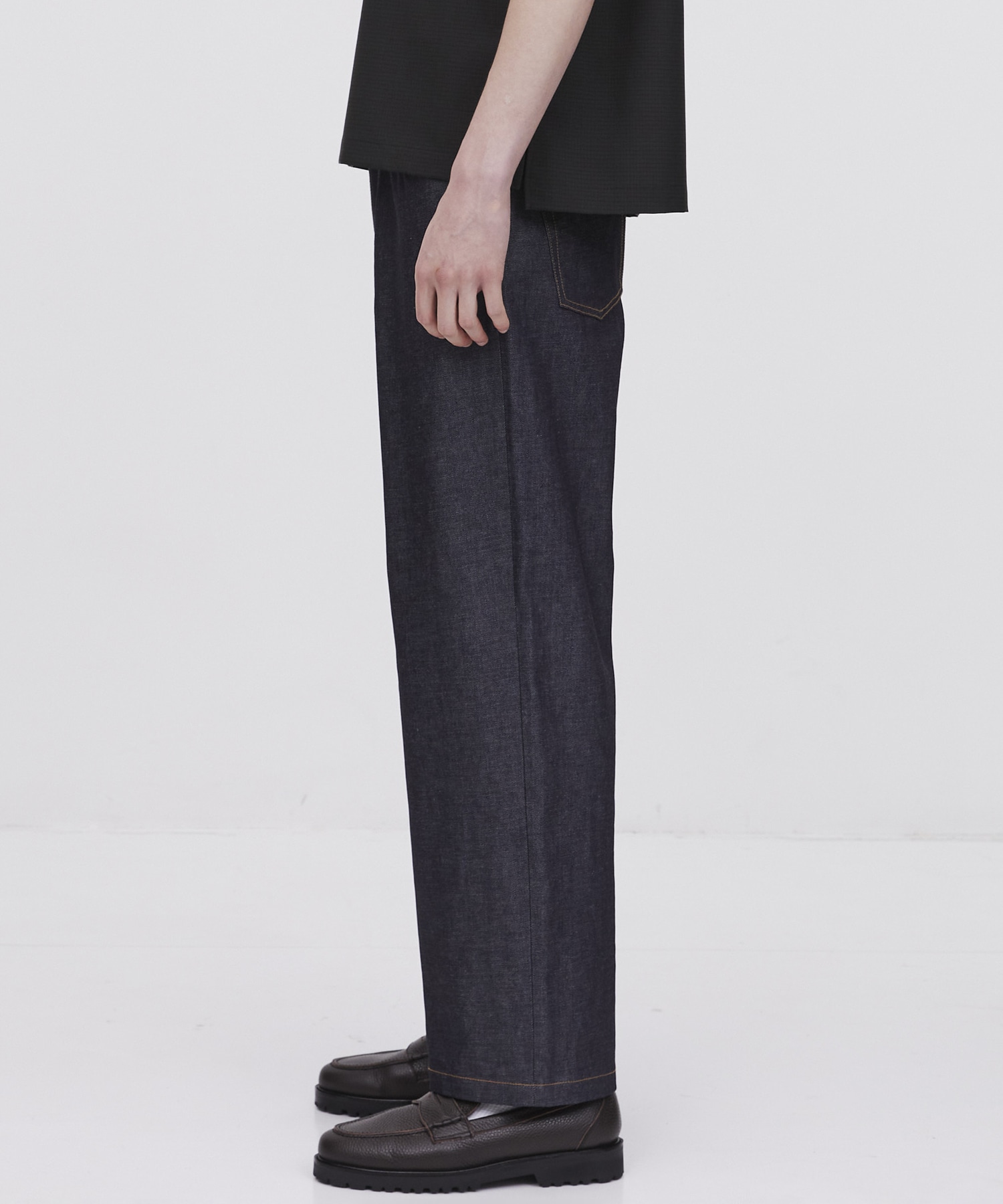 SUPIMA DENIM ストレートセミフレアパンツ