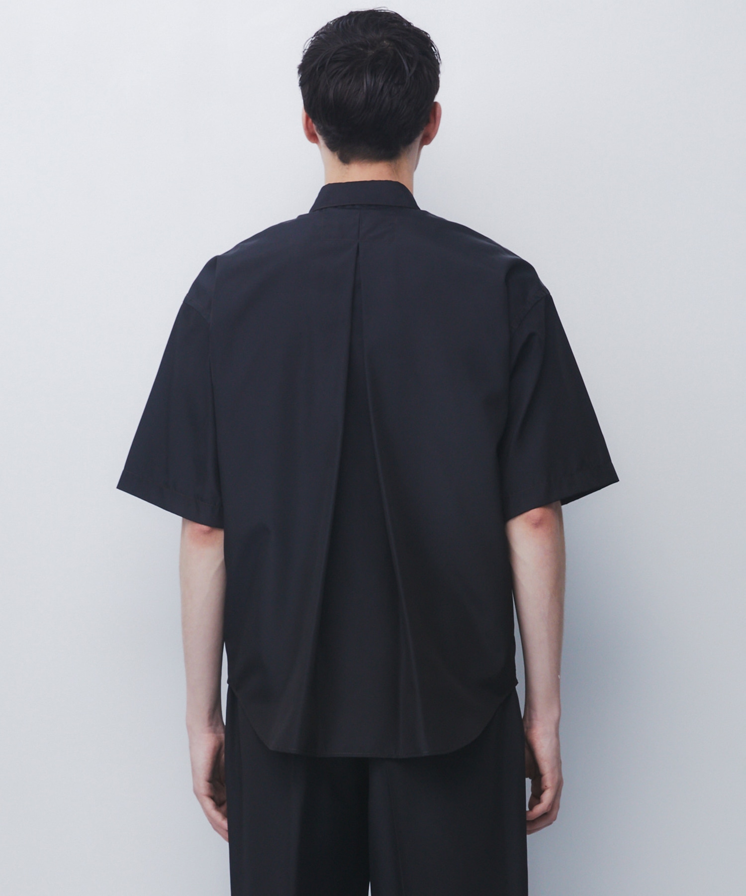 DRY SILK TAFFETA BACK PLEATS SHIRT
