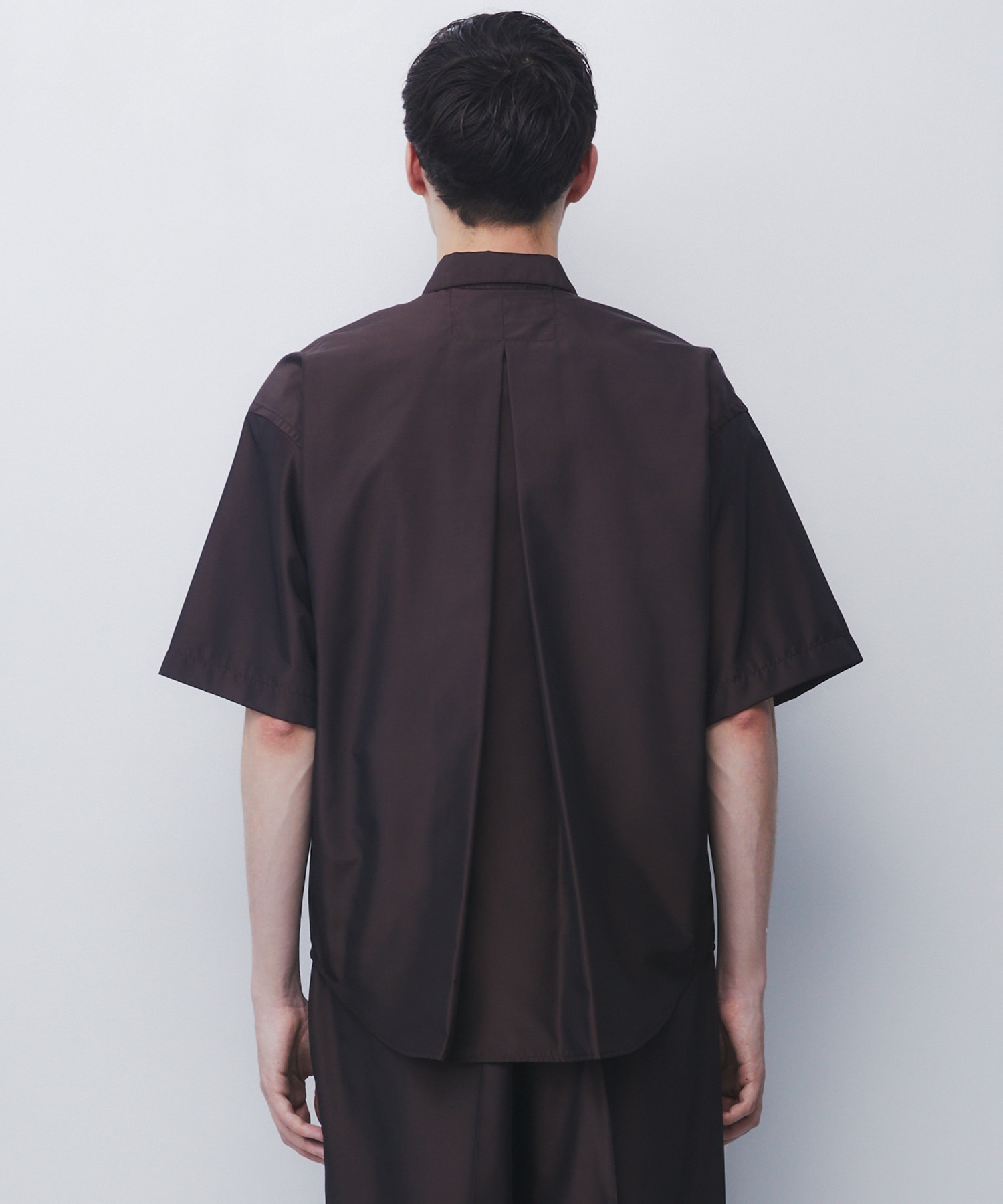 DRY SILK TAFFETA BACK PLEATS SHIRT