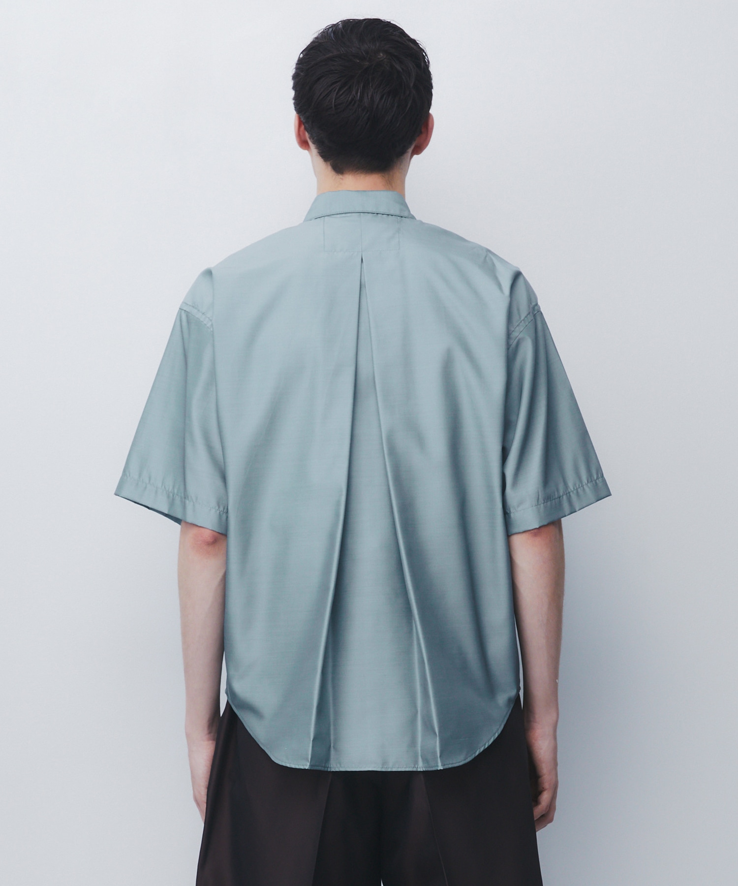 DRY SILK TAFFETA BACK PLEATS SHIRT