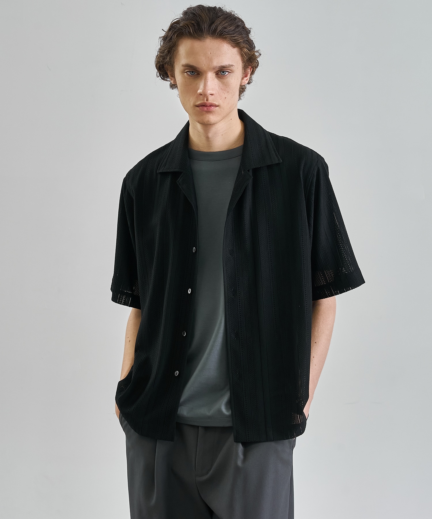 〈WEB限定｜先行予約〉ラッセルレースシアーシャツ