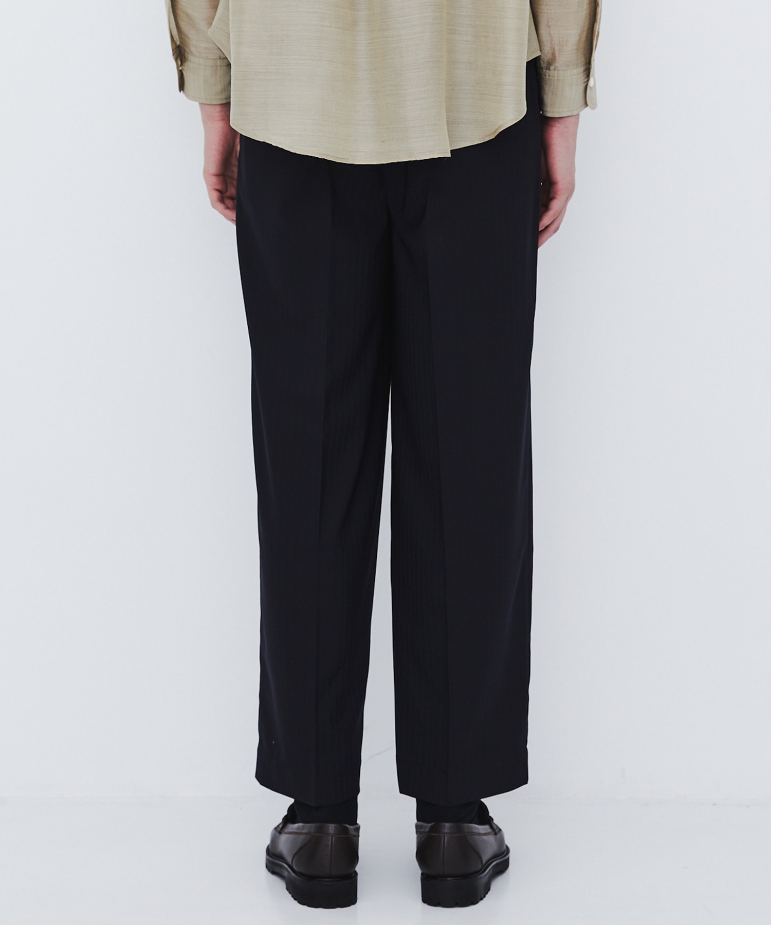 〈数量限定〉SERPINO WOOL 2TUCK PANTS