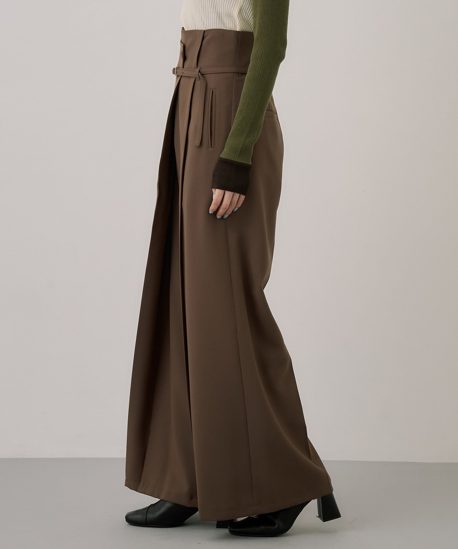 〈残りわずか〉HAKAMAラップワイドパンツ