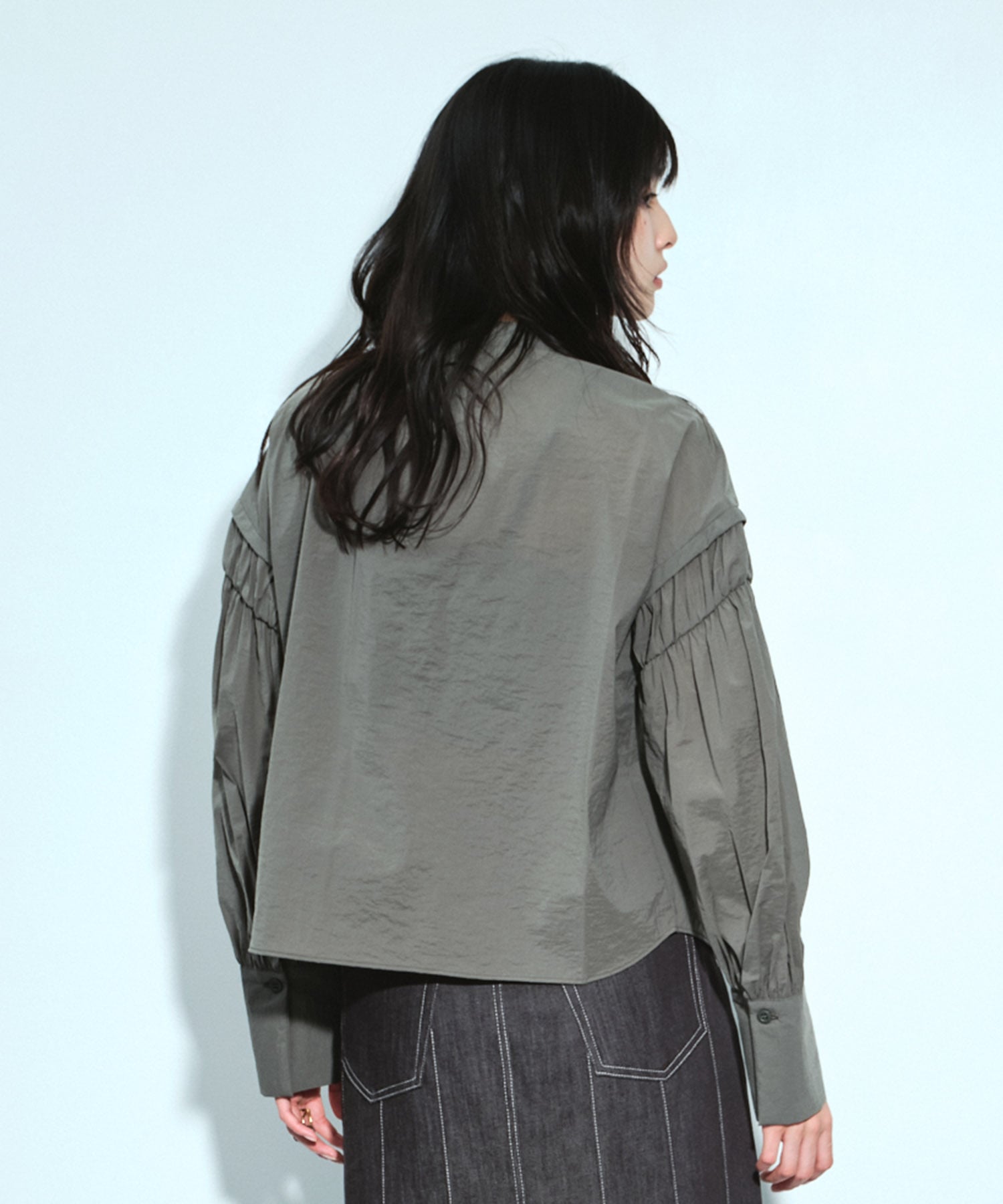 〈残りわずか〉ボリュームスリーブギャザーブラウス