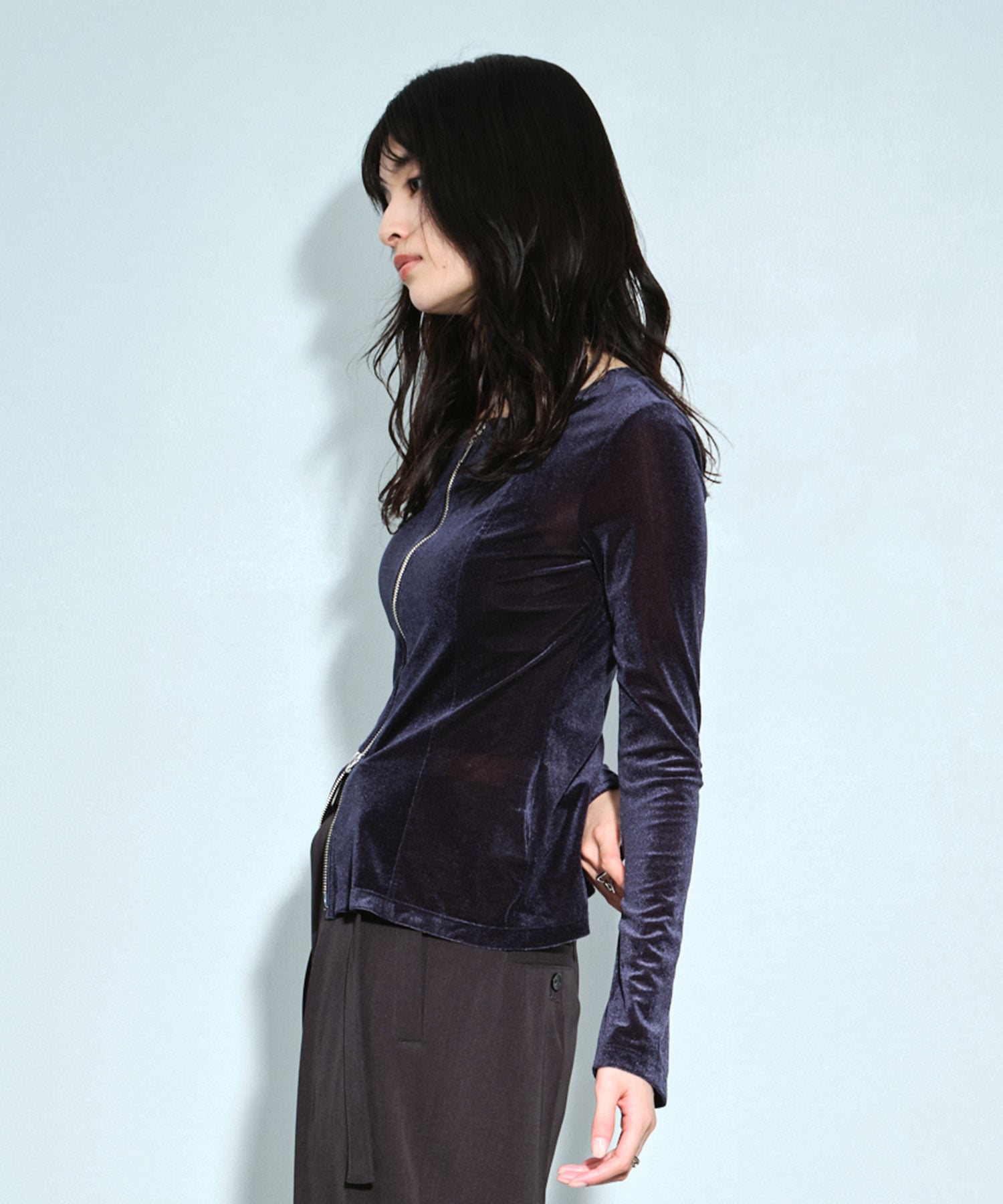 スクエアネックZIPベロアプルオーバー