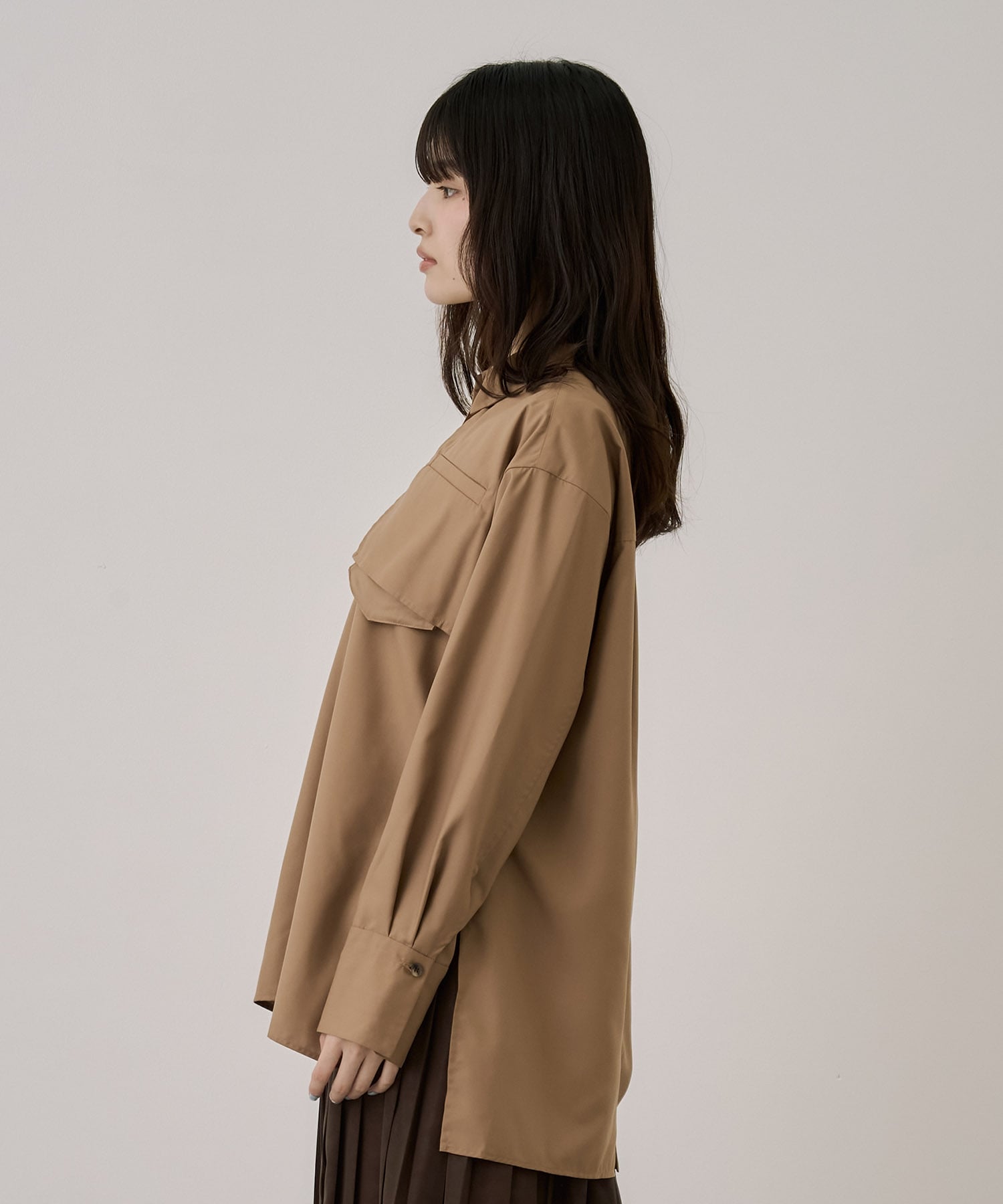 スタンドカラーバックボタンシャツ