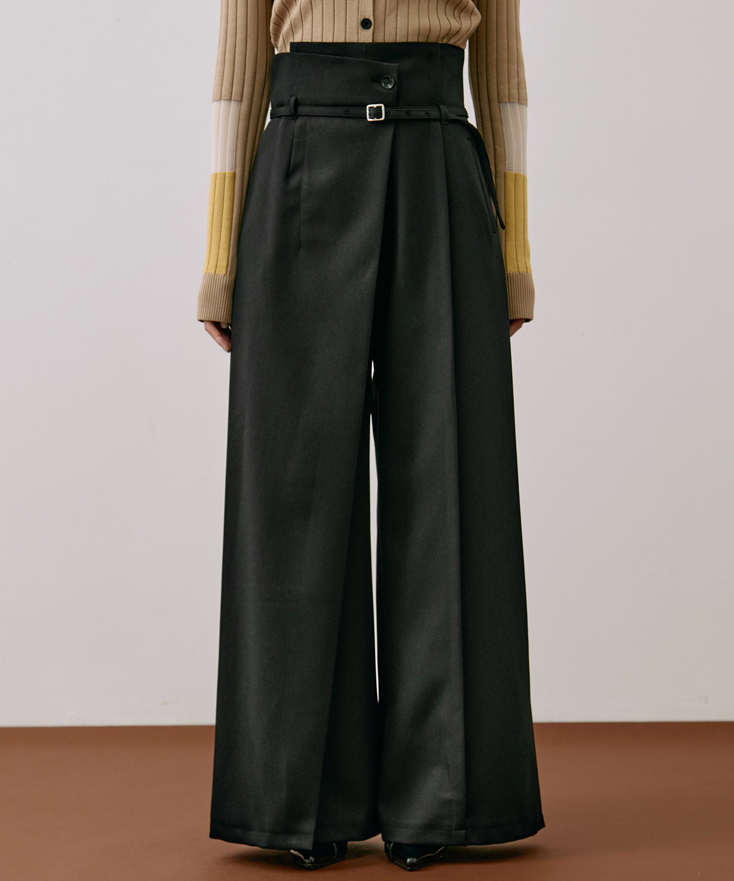 〈残りわずか〉HAKAMAアシメワイドパンツ