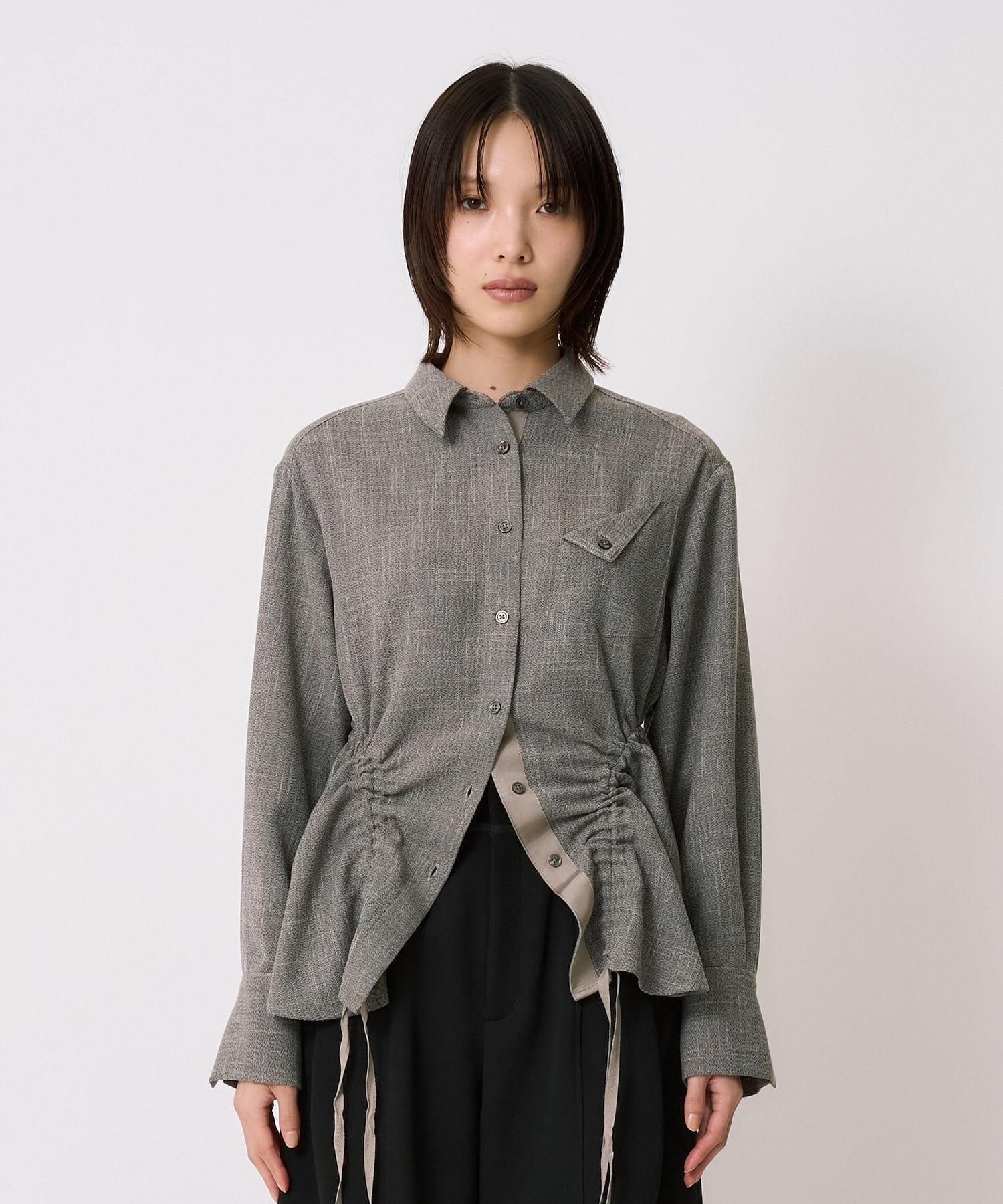 ドロストペプラムシャツ