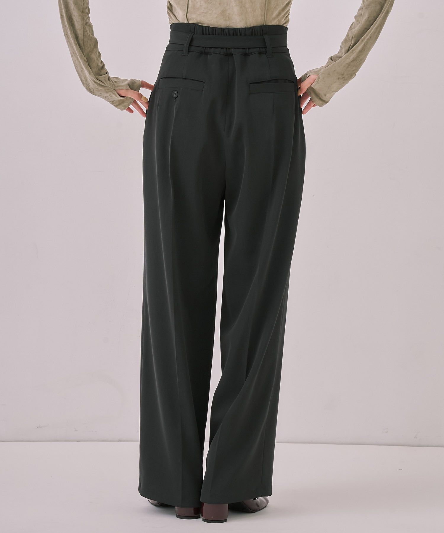 【WEB先行発売】アイレットベルトストレートパンツ