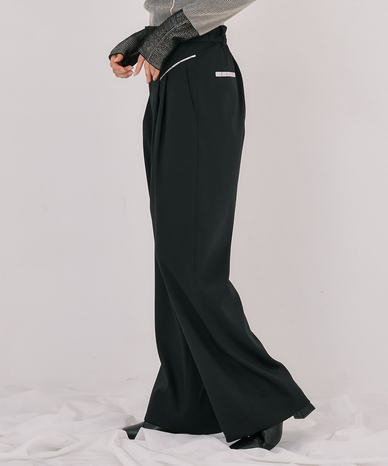 プレートループパンツ