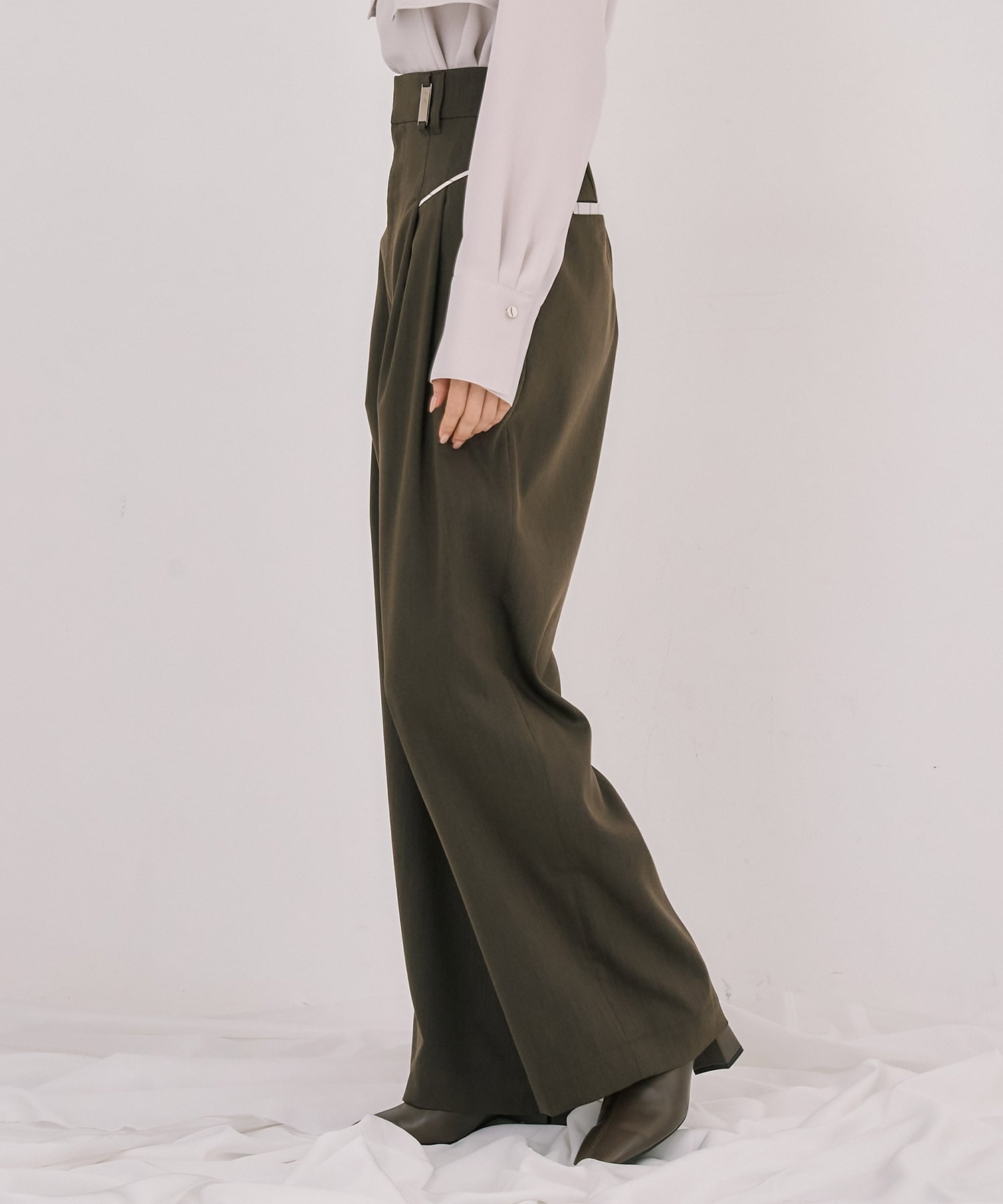 プレートループパンツ