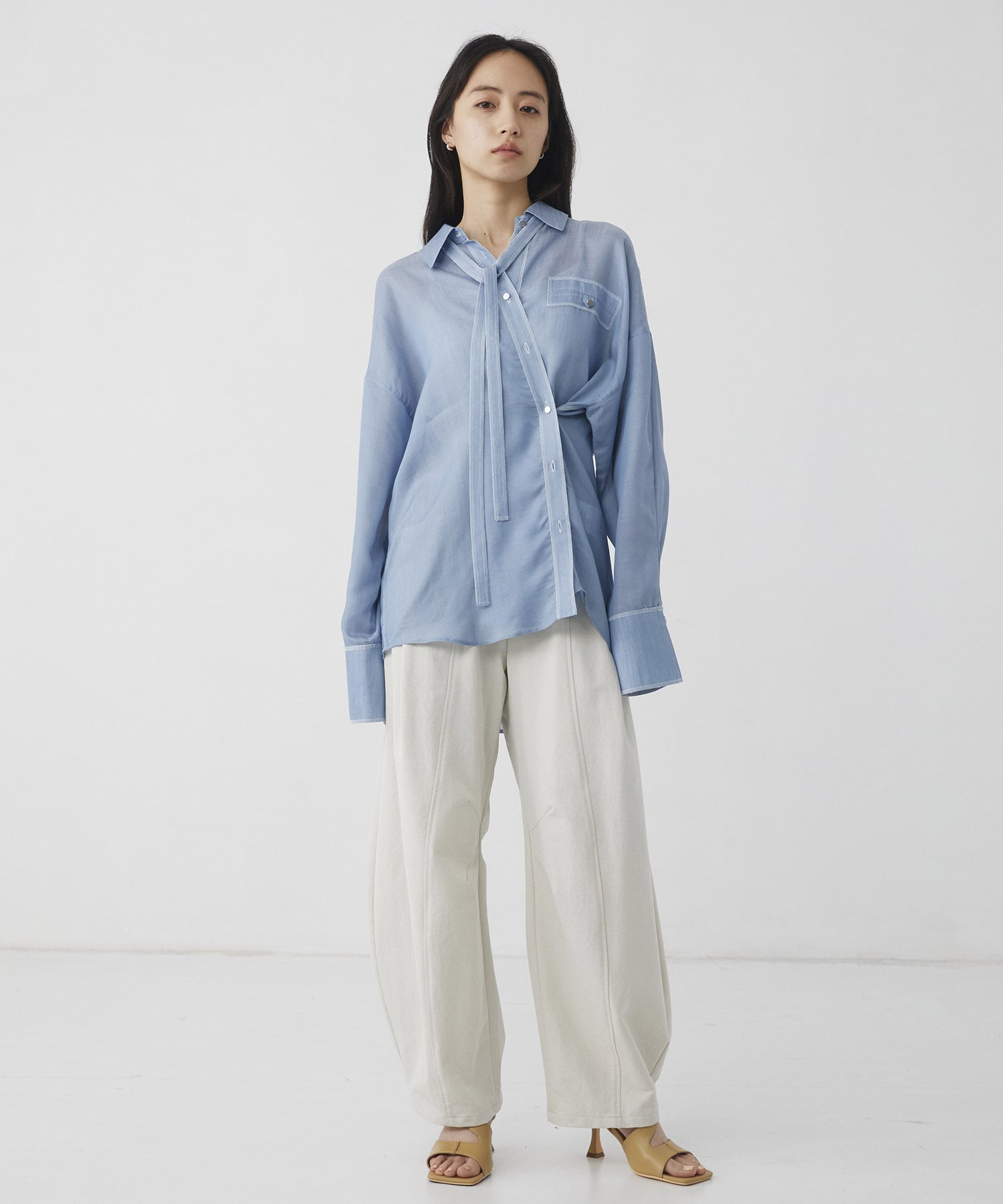 〈残りわずか〉シアーデニムトリムシャツ