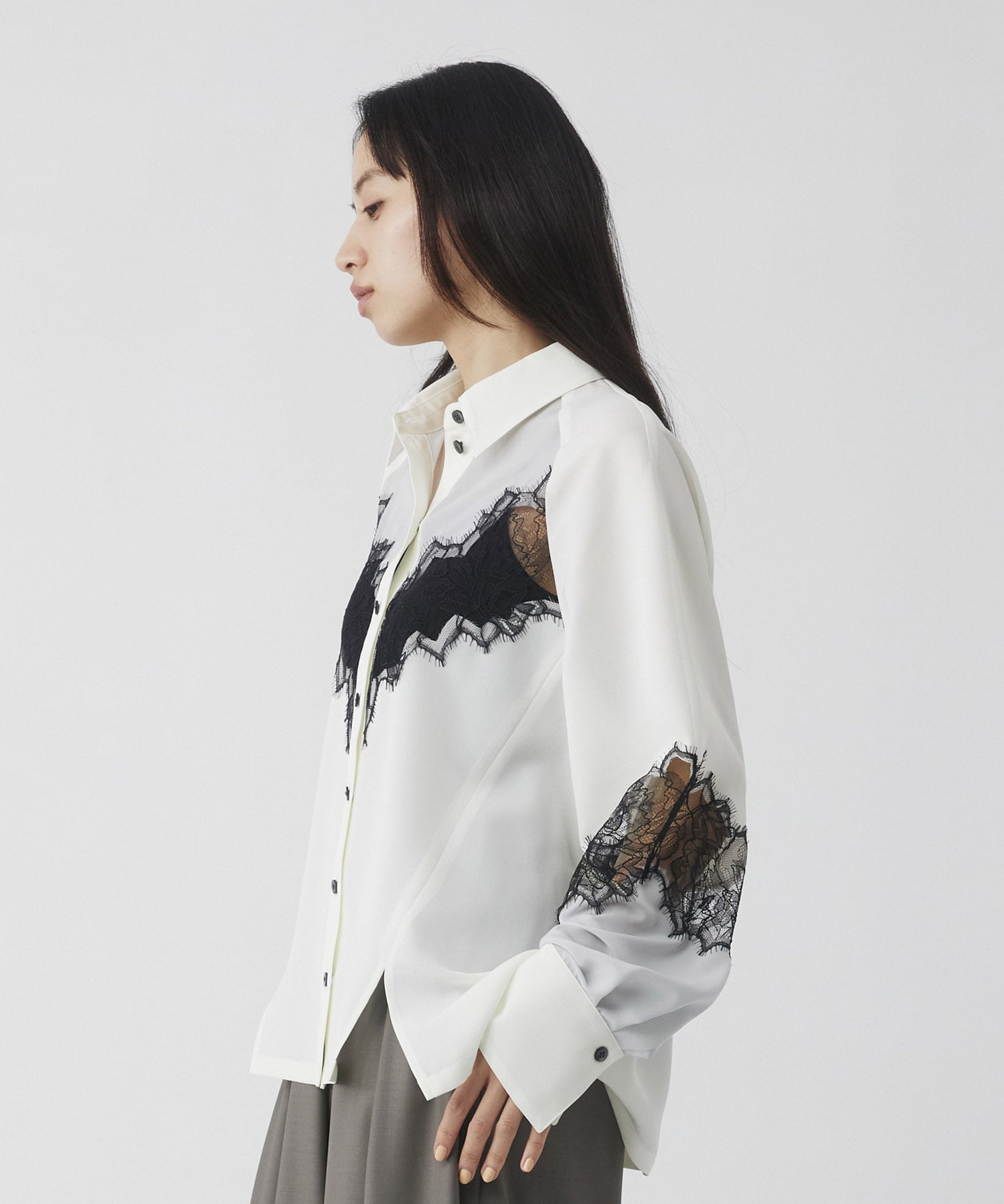 トーンカラーレースシャツ