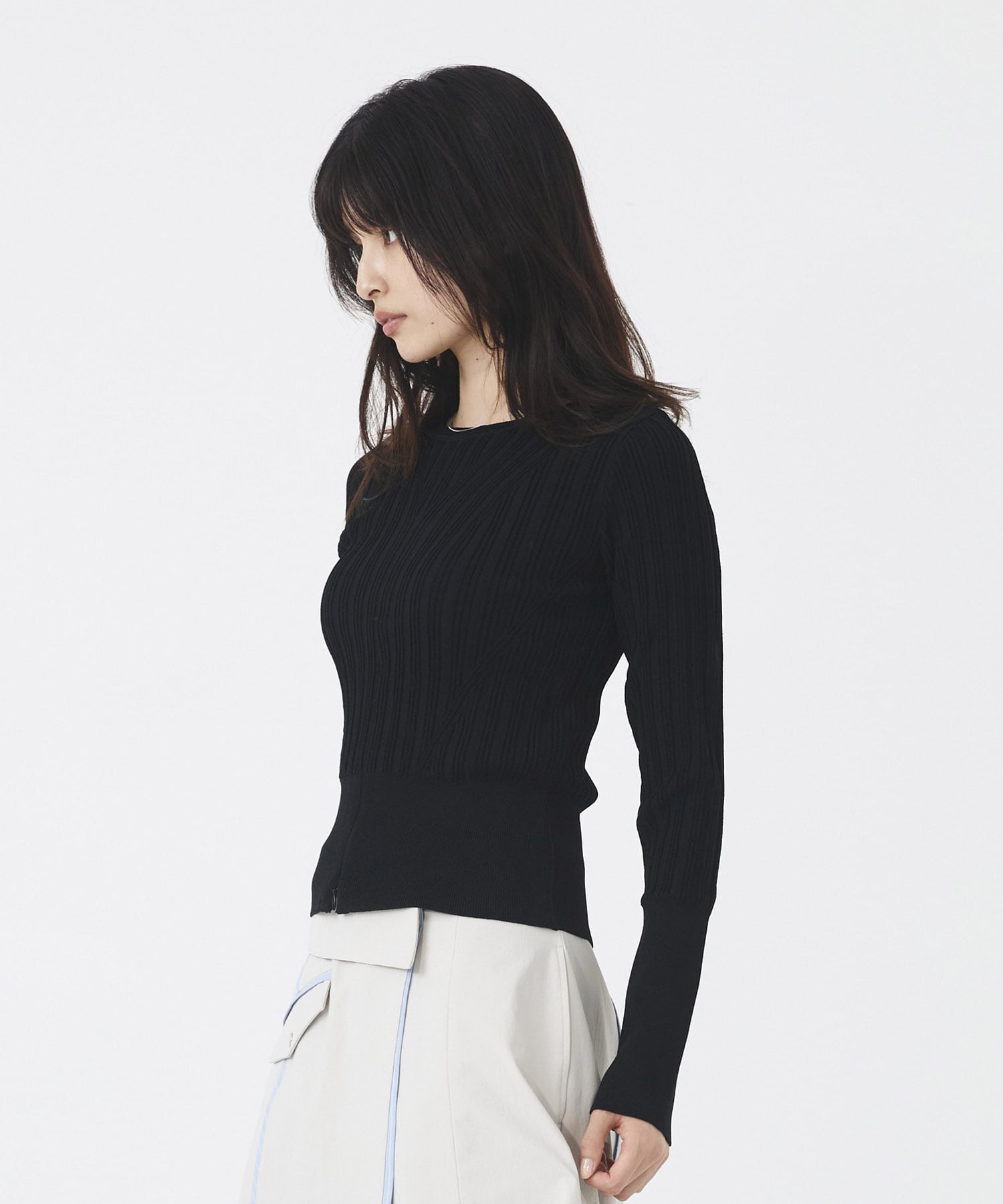 サーブルストレッチRIBニット