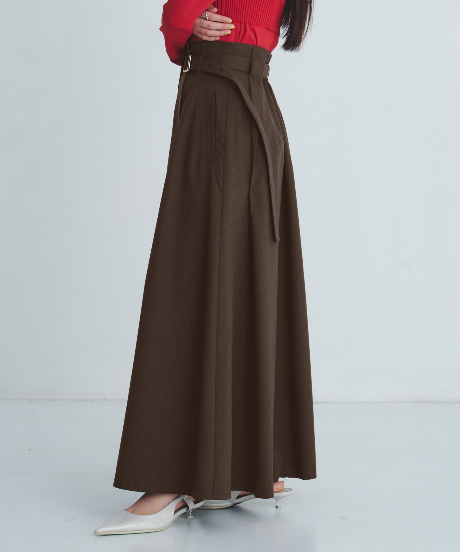 スラントタックホールアシメフレアスカート