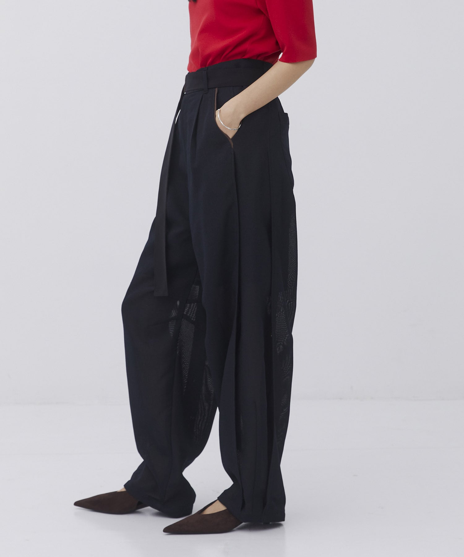 サイドタックメッシュバレルパンツ