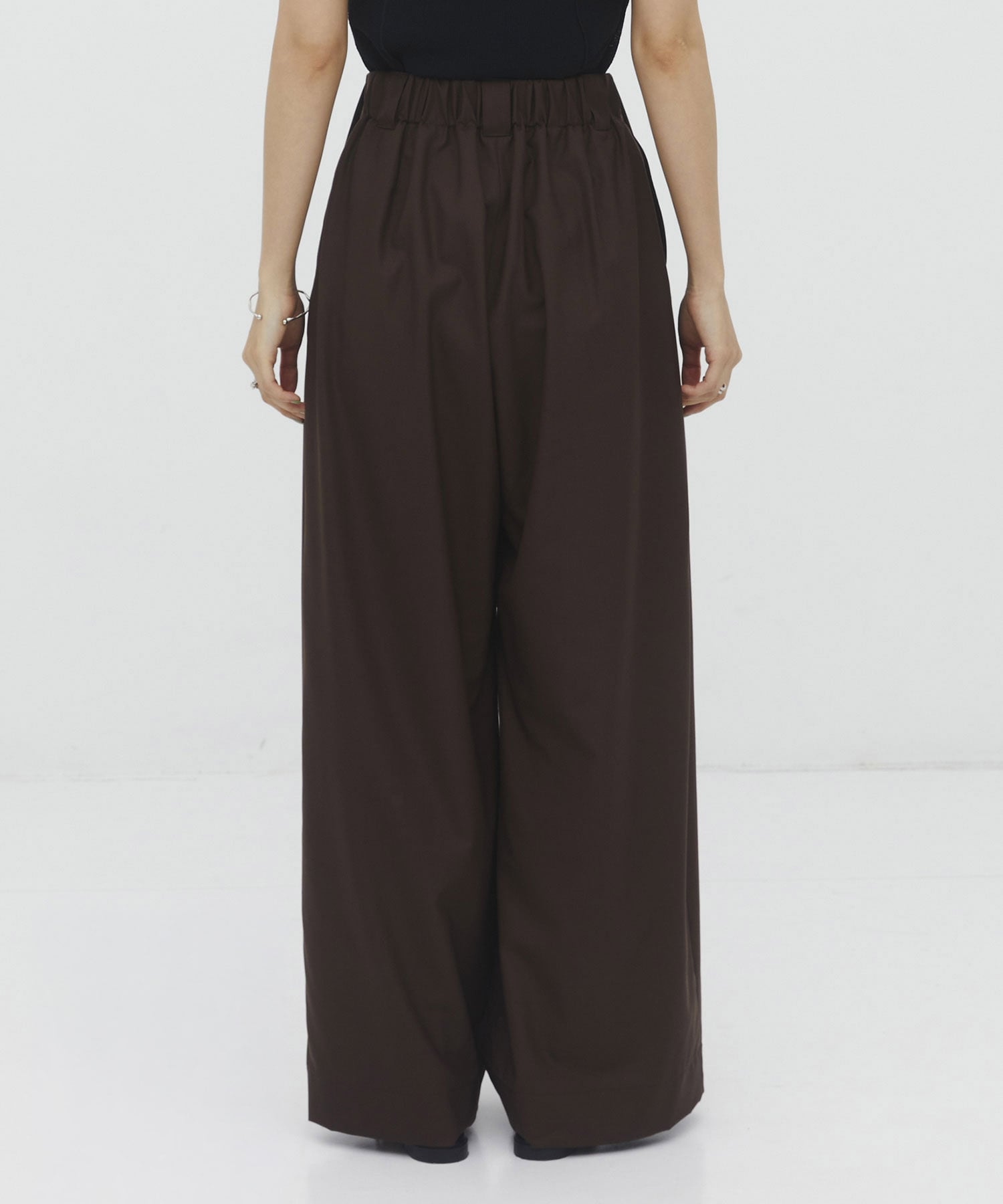 〈サイズ2残りわずか〉Super140s Summer Wool Relax Trousers