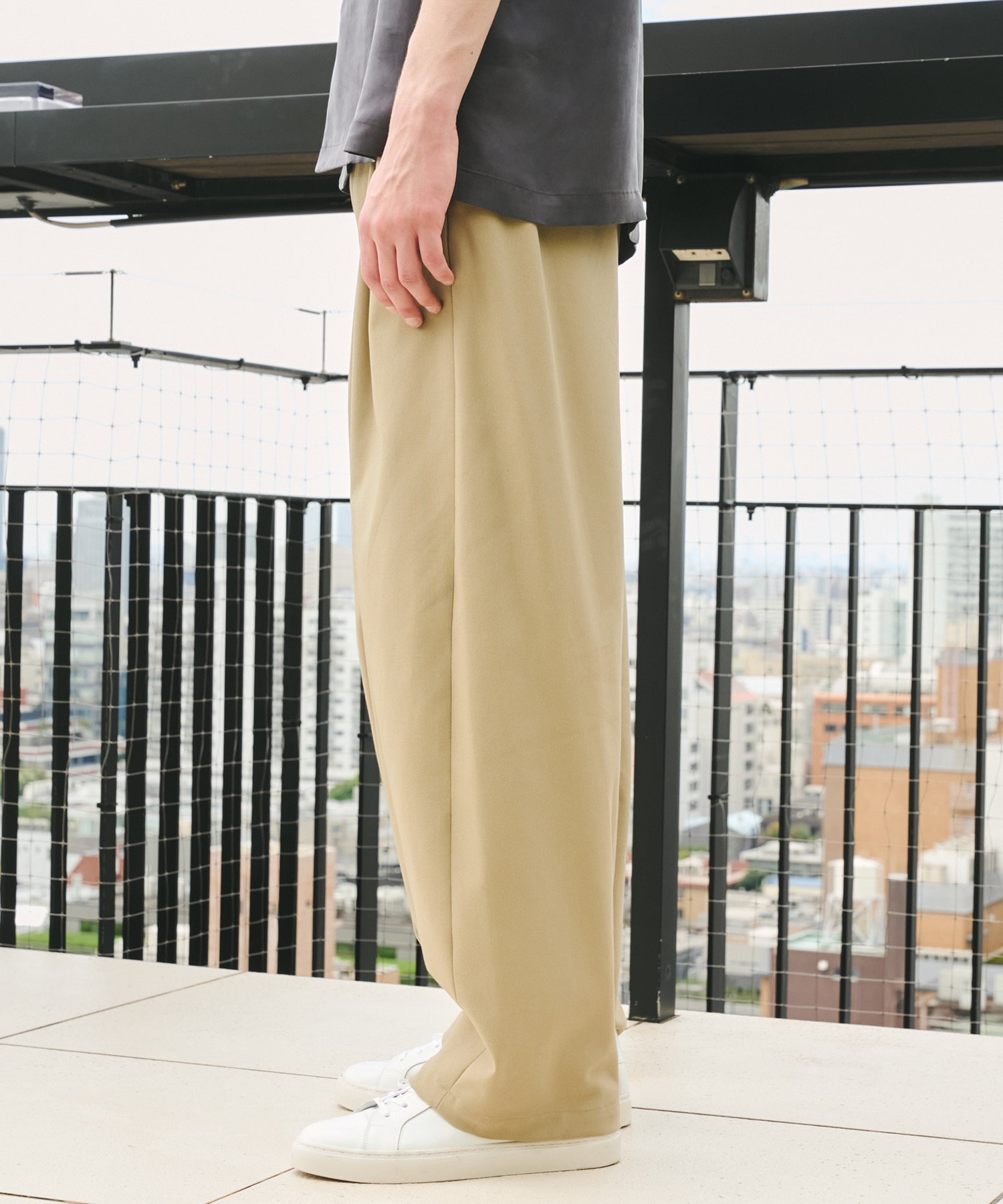ハイツイスト バレルチノパンツ