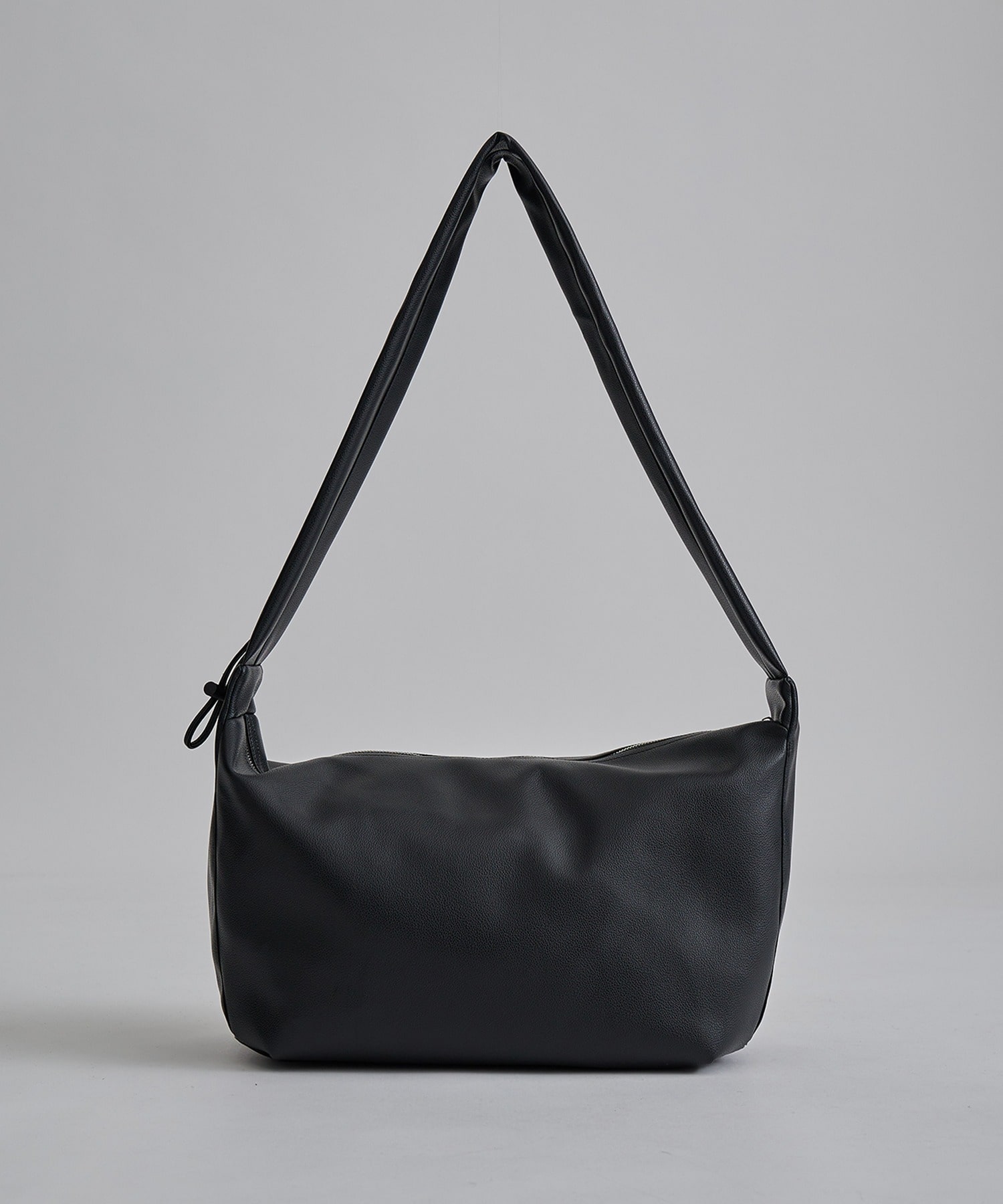 LEATHER SHOULDER BAG