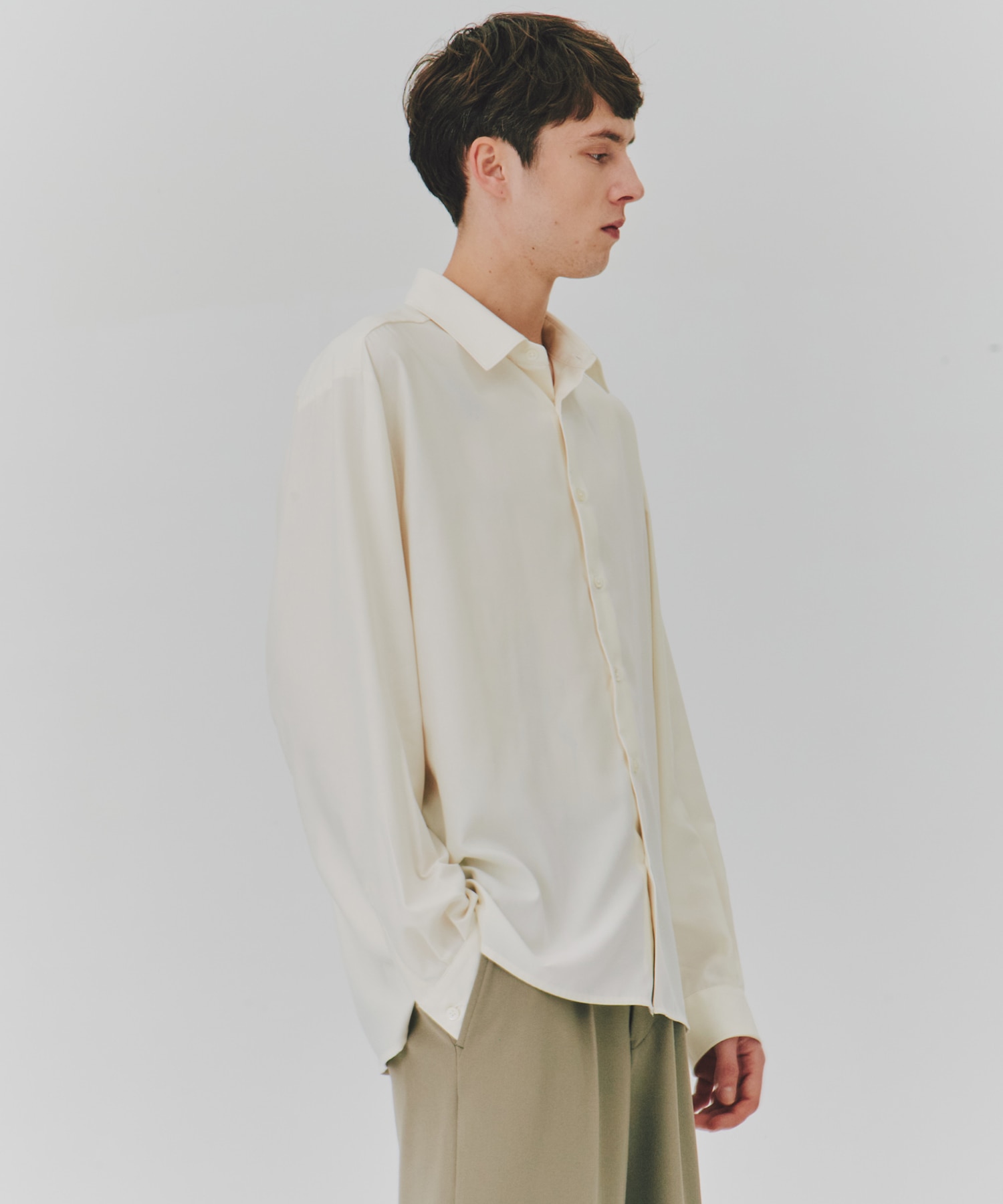 【一部店舗限定】DRY RAYON  リラックスシャツ