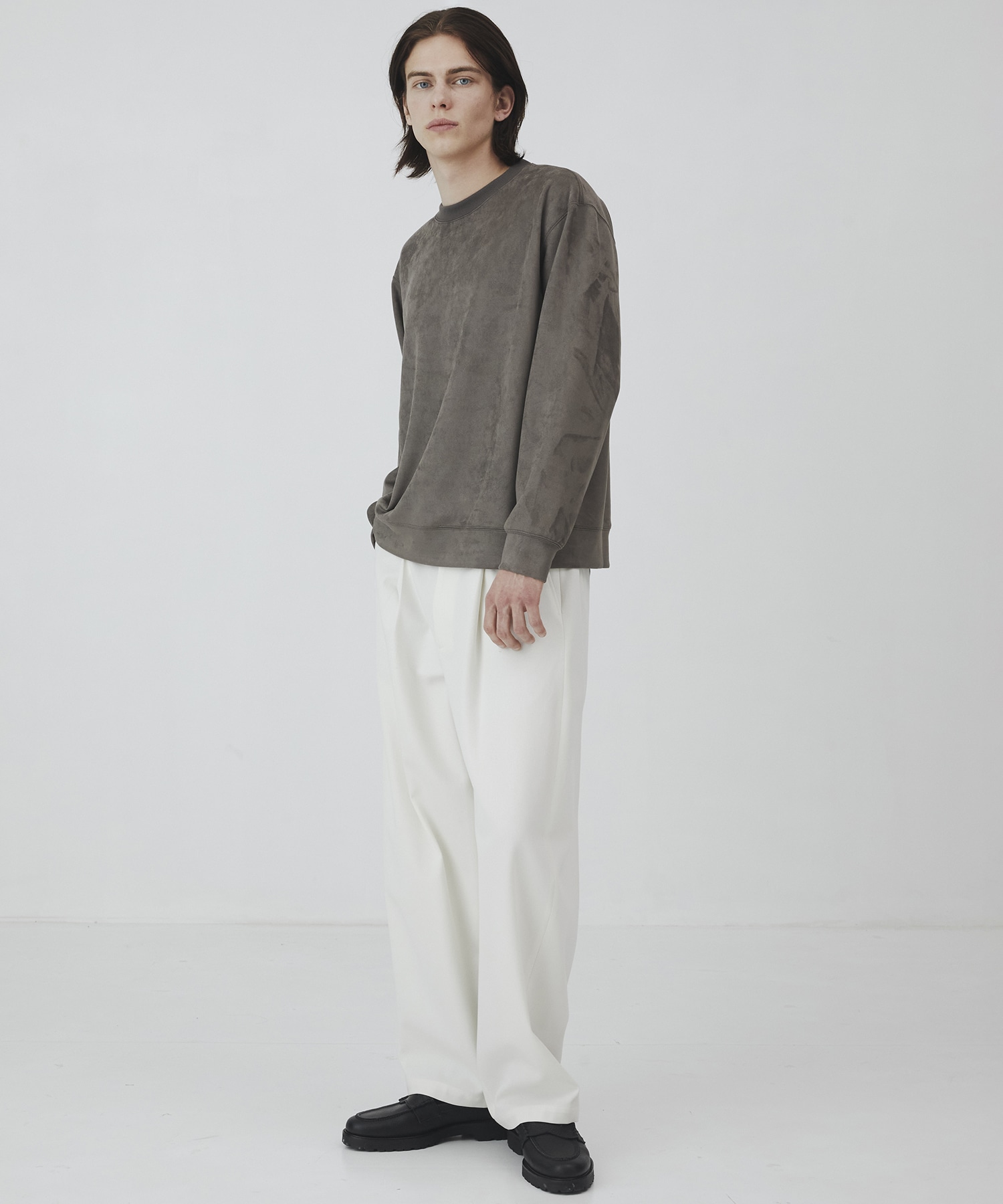 〈残りわずか｜再入荷なし〉MICRO SUEDE クルーネックプルオーバー