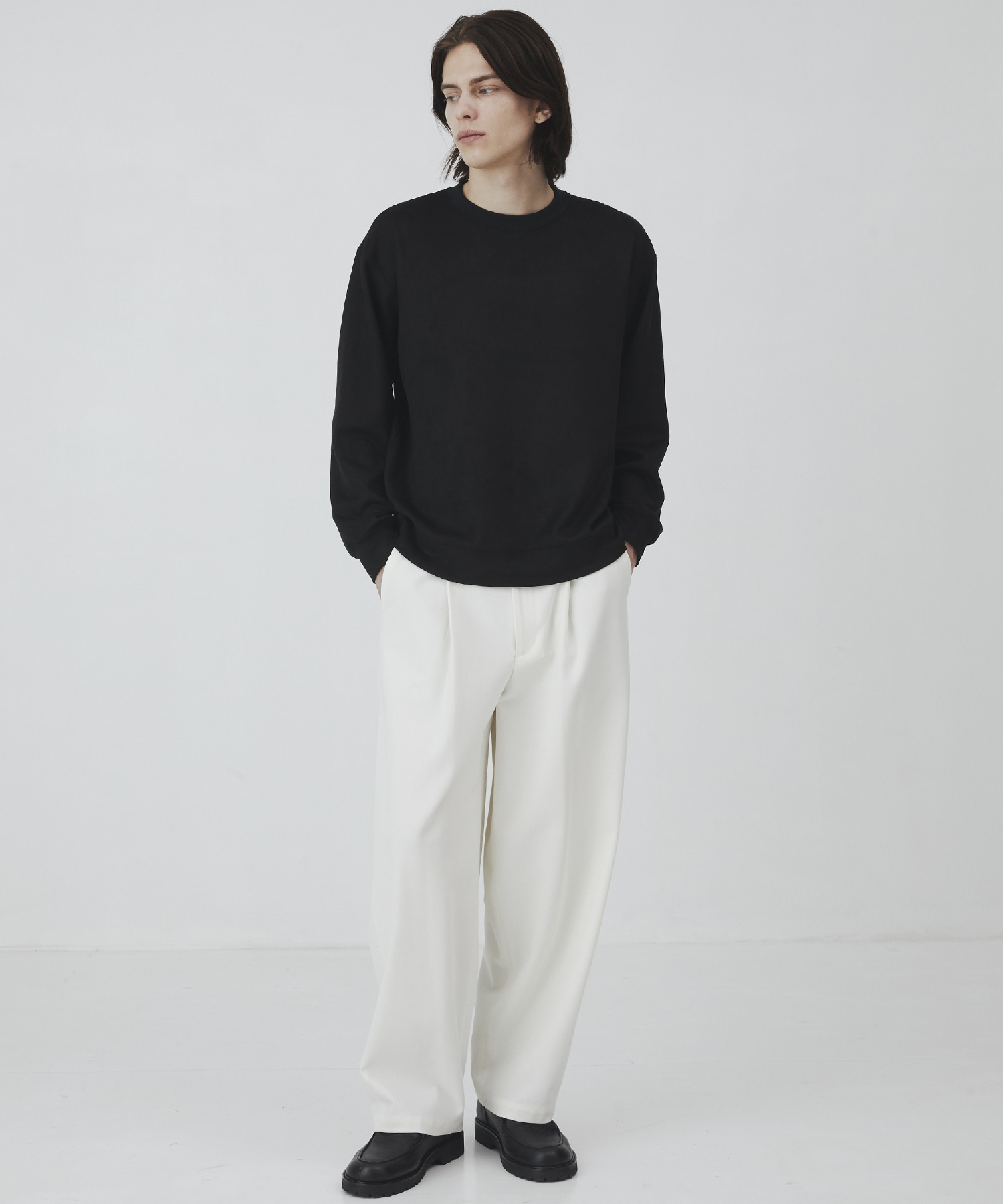 〈残りわずか｜再入荷なし〉MICRO SUEDE クルーネックプルオーバー