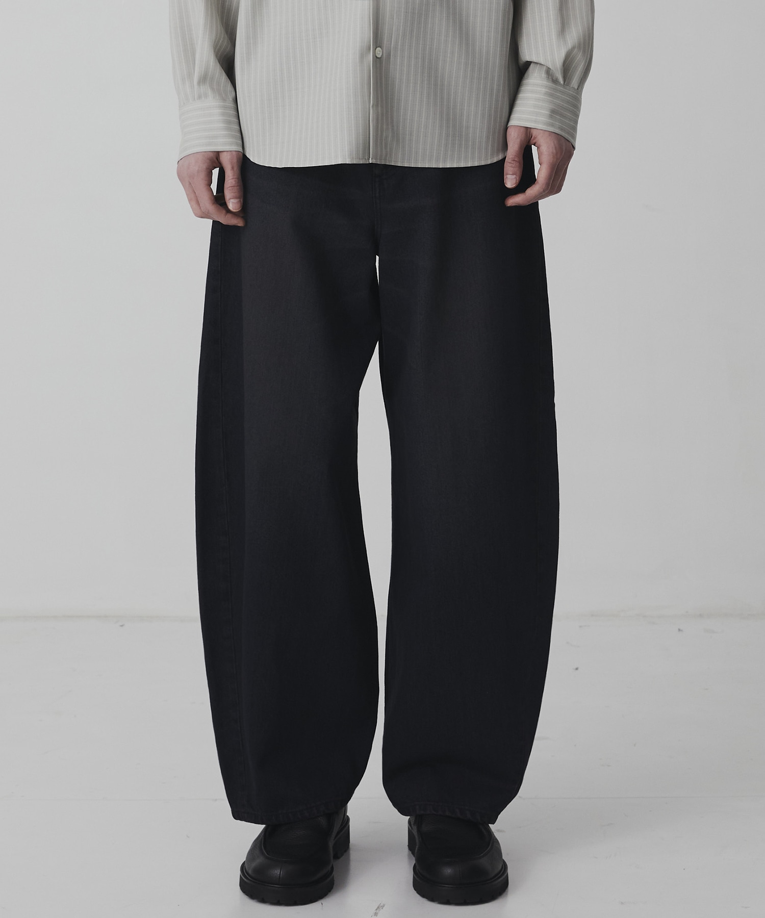 〈残りわずか｜再入荷なし〉オーバーダイ バレルデニムパンツ