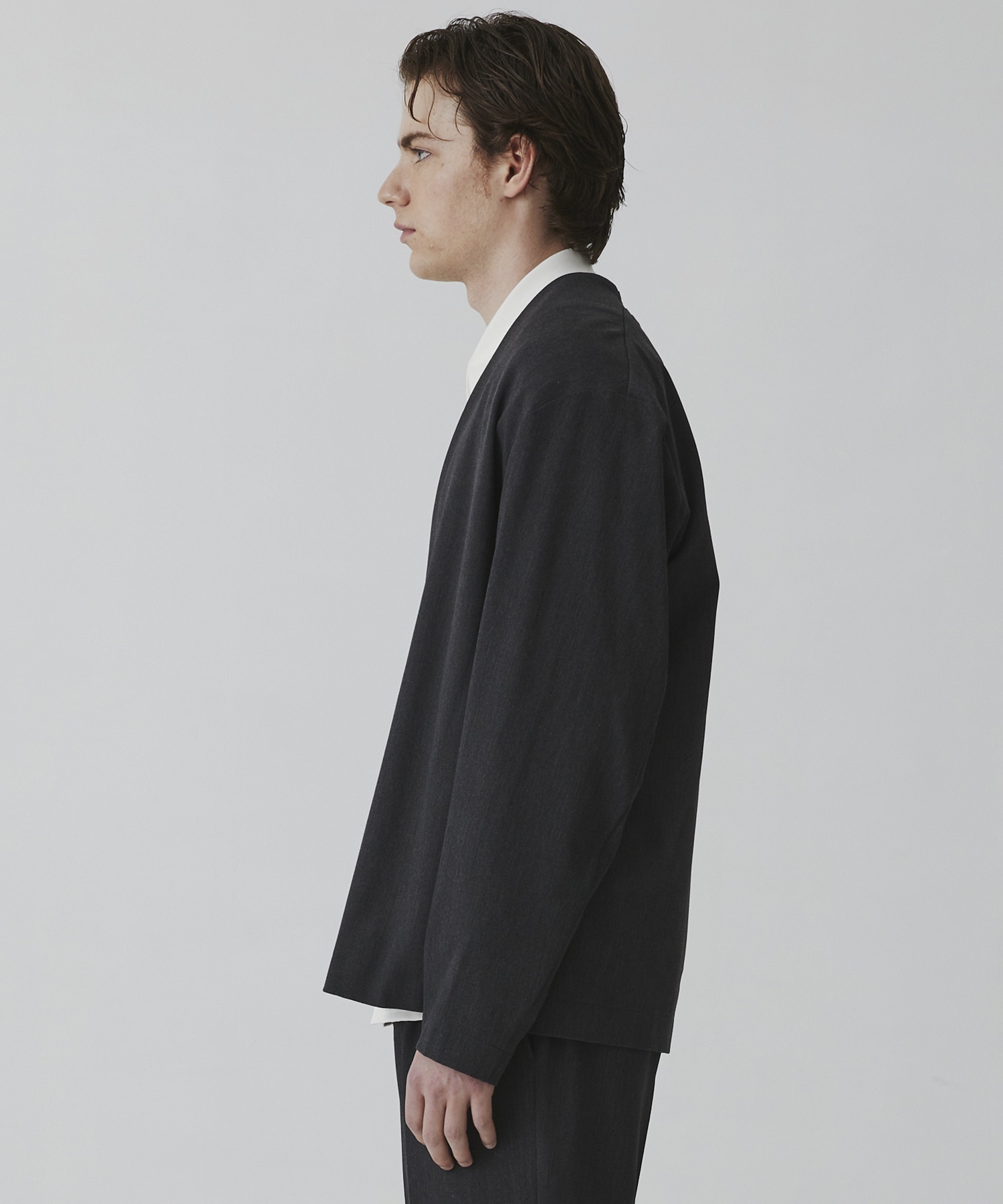 アウトラスト カーディガン