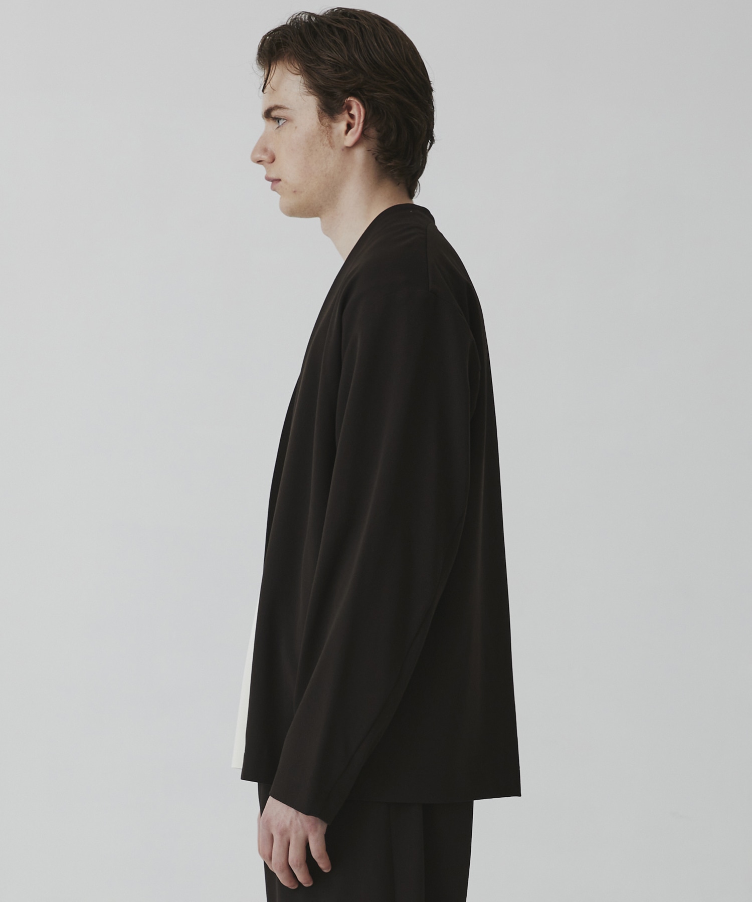 アウトラスト カーディガン