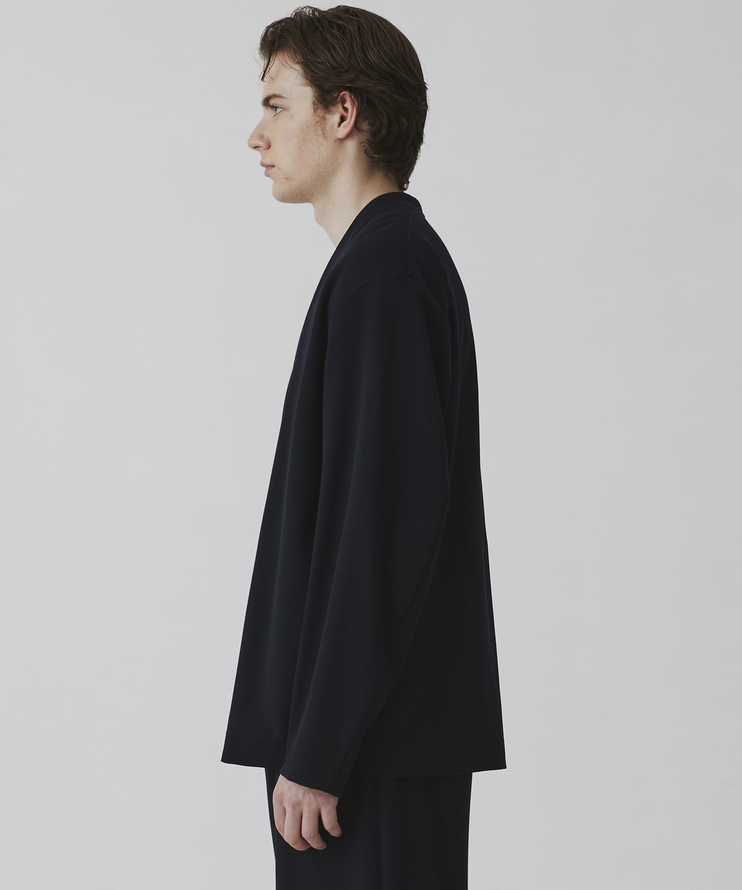 アウトラスト カーディガン