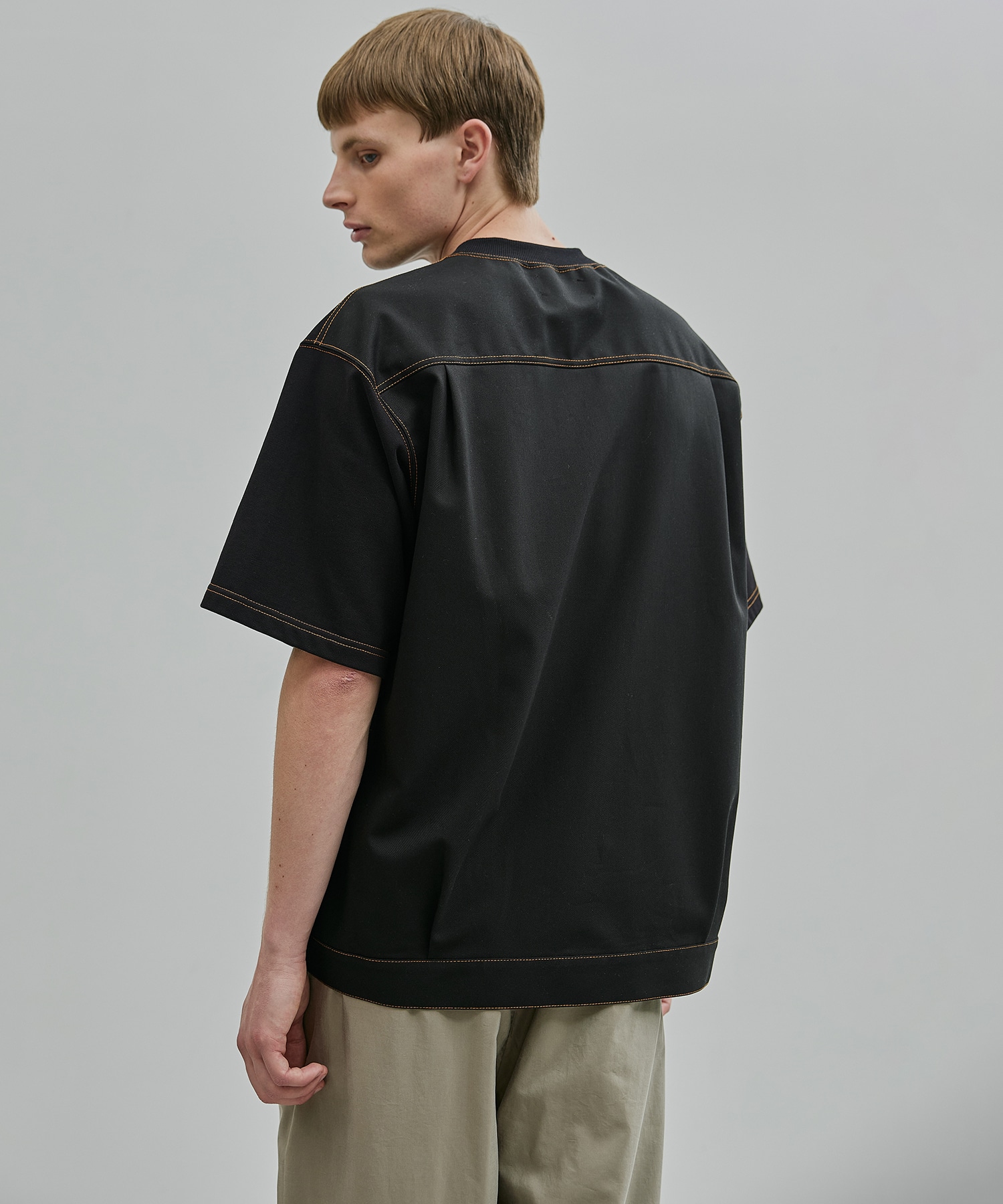 コントラストステッチドッキングTシャツ