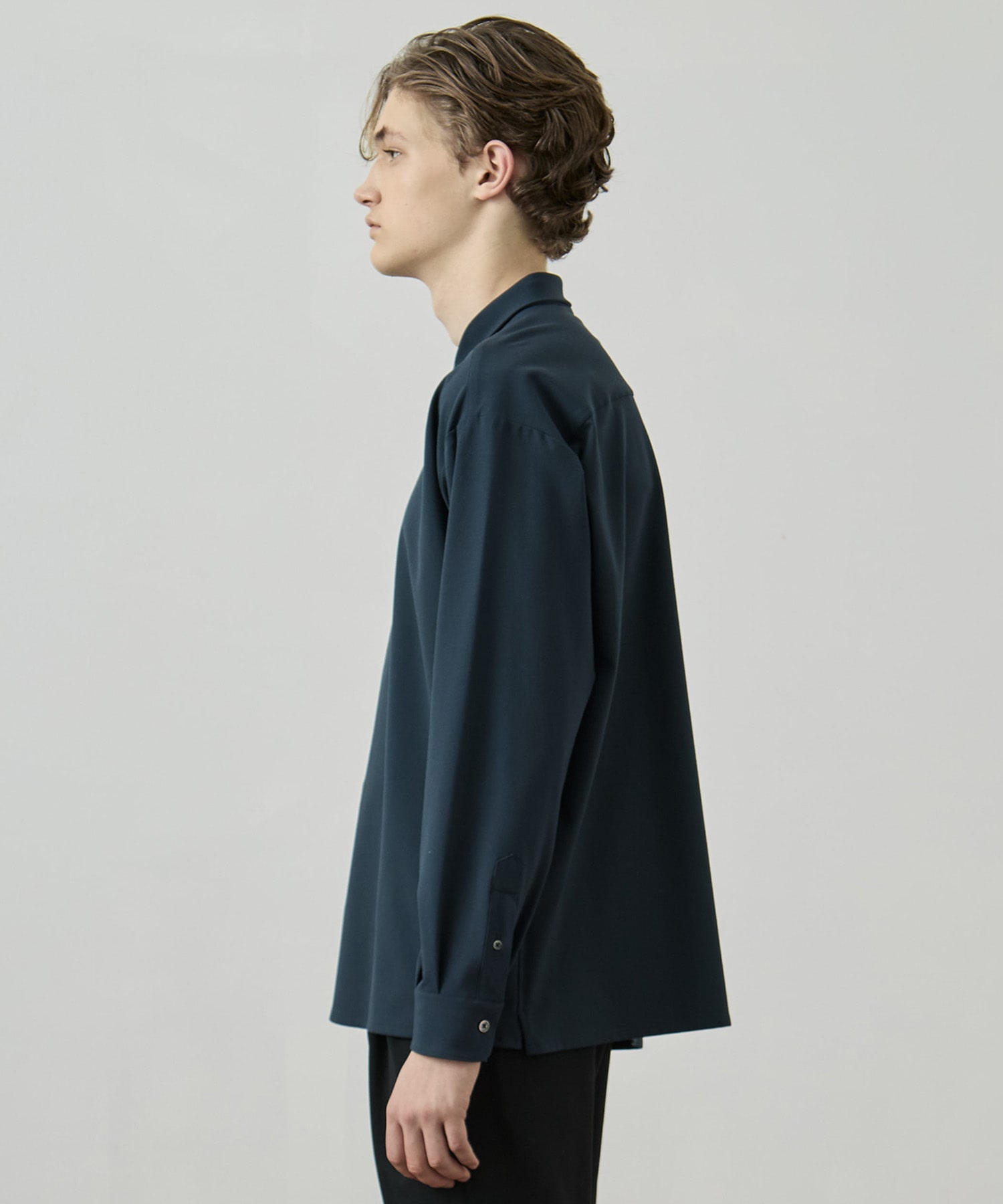 〈新色〉アウトラストロングスリーブシャツ