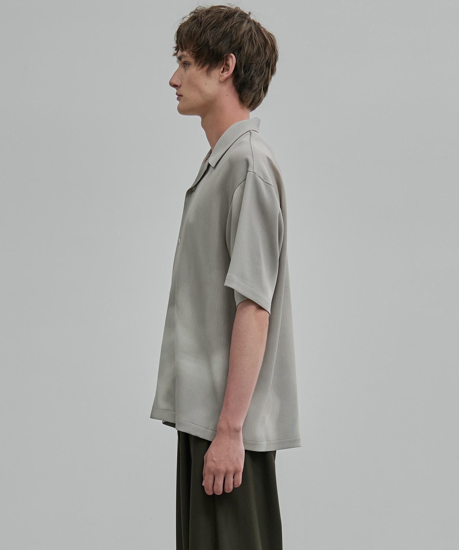 〈新発売〉COLD DRY GRADATION PLEATS オープンカラーシャツ