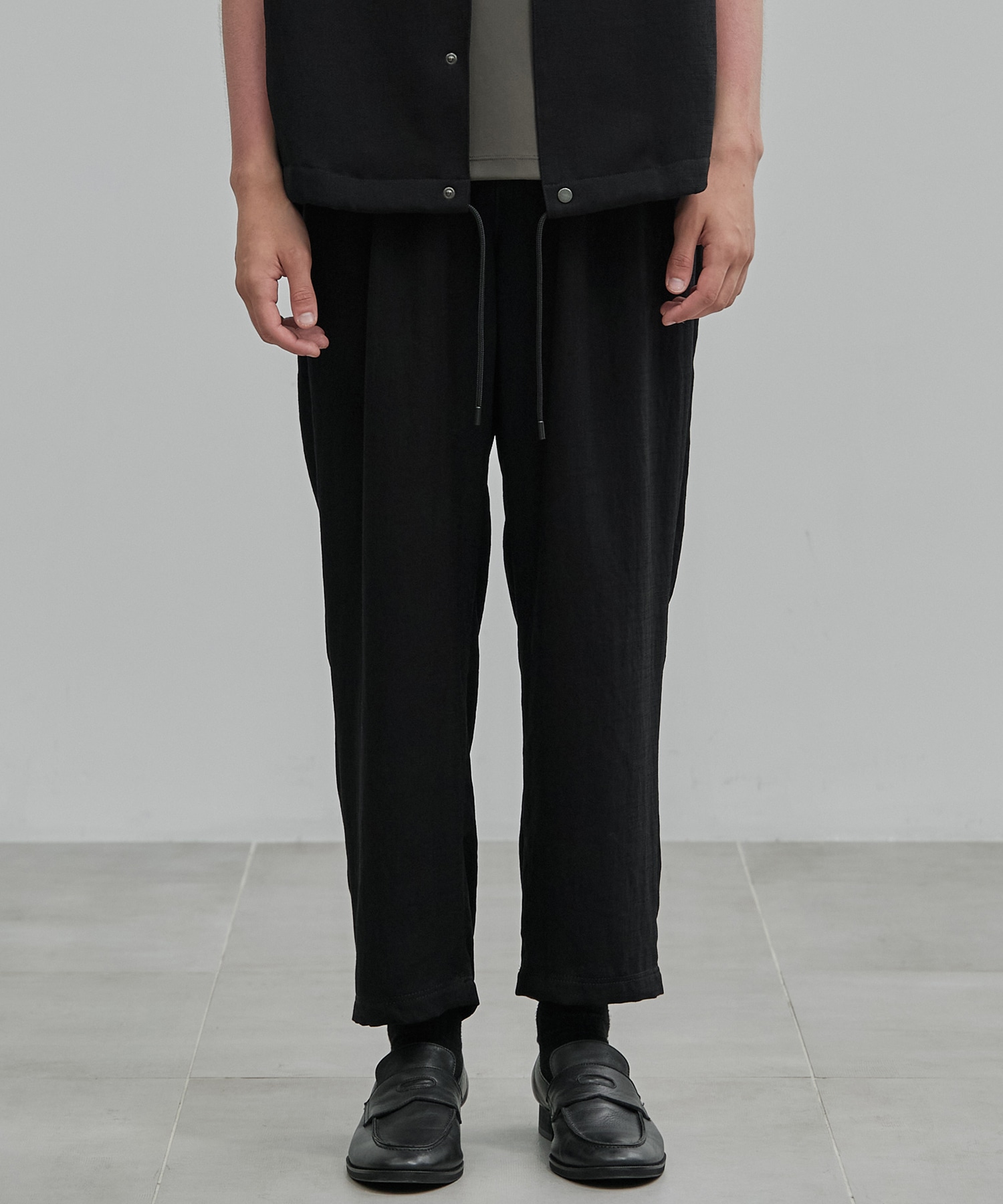 〈新発売〉MODERN SILK LINEN イージーパンツ