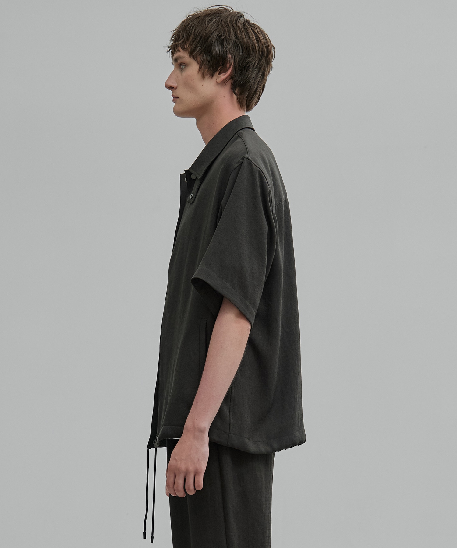 〈新発売〉MODERN SILK LINEN ショートスリーブブルゾン