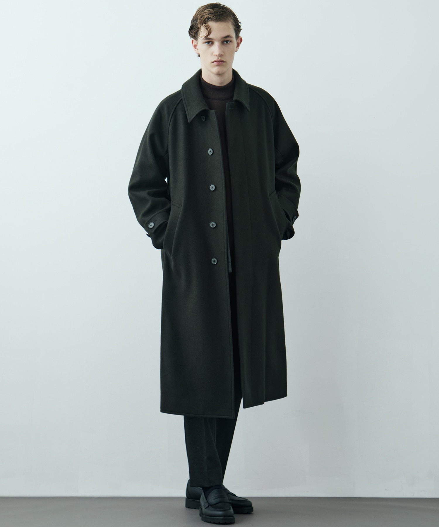 〈WEB限定〉SILVER WOOL MOCK NECK KNIT