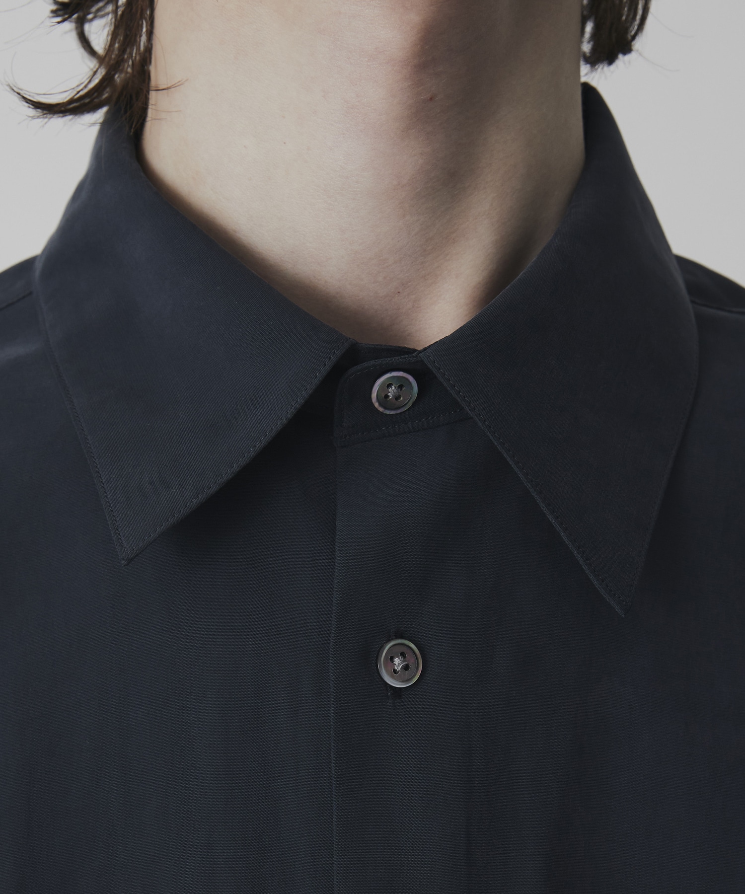 〈2026SS｜WEB限定〉フィブリルレーヨン リラックスシャツ