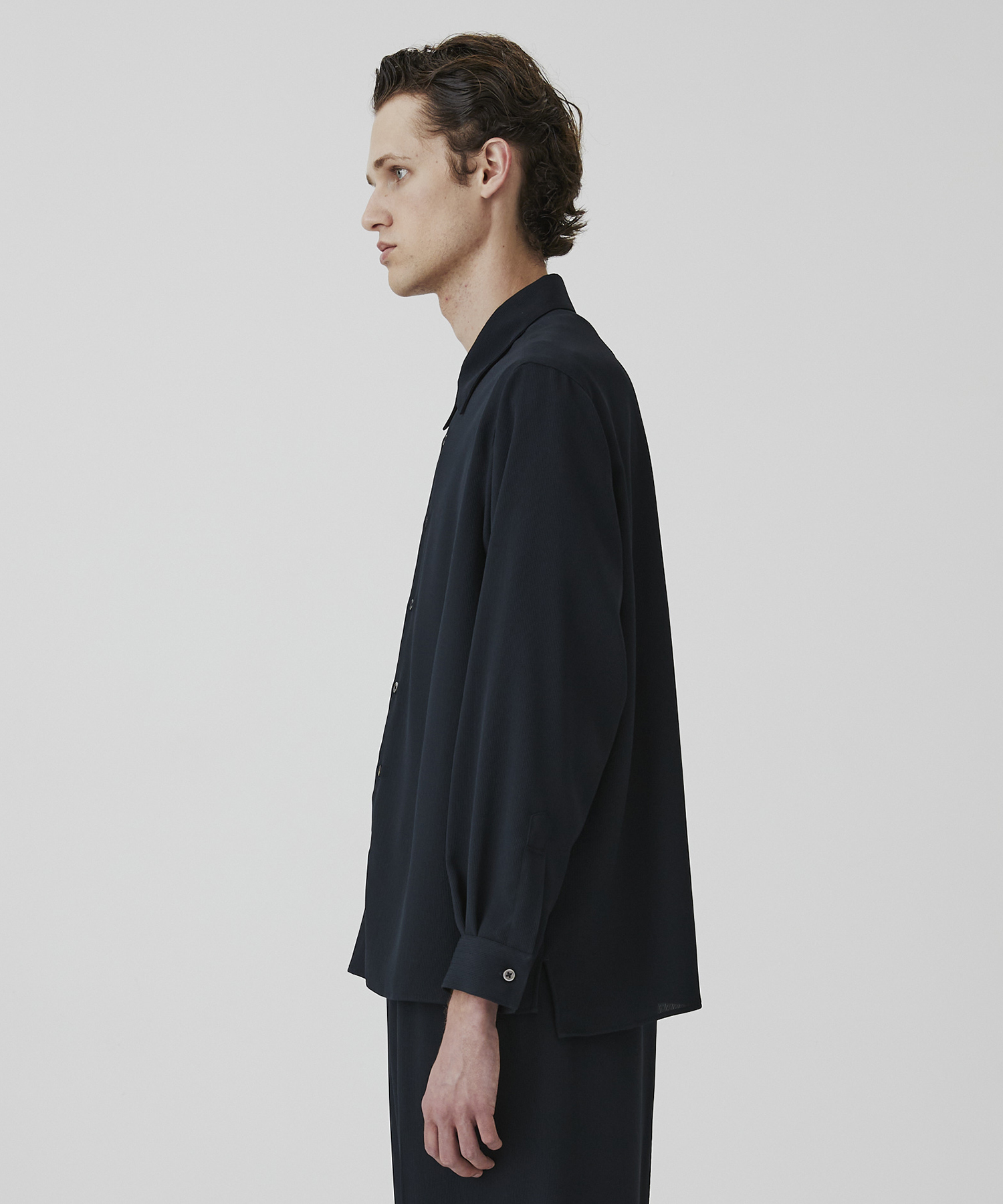 COLD DRY PLEATS レギュラーカラーシャツ