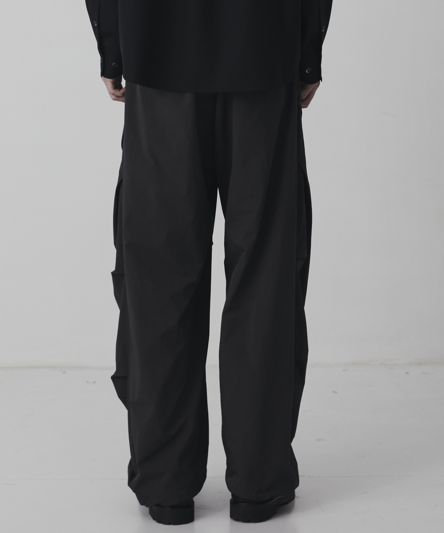 〈2026SS〉LIGHT DOLPHIN ワイドパラシュートパンツ